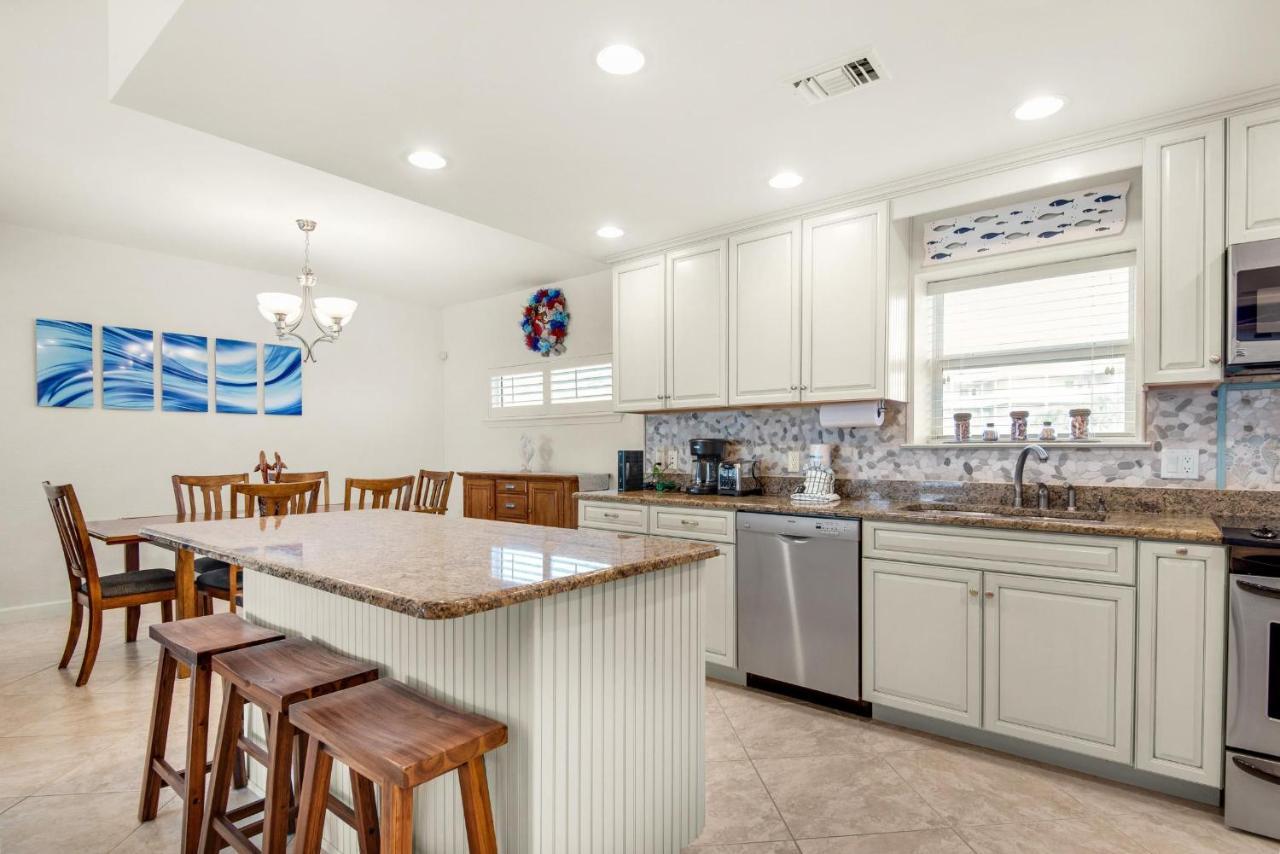 Portside Unit 17 - Life Pensacola Beach