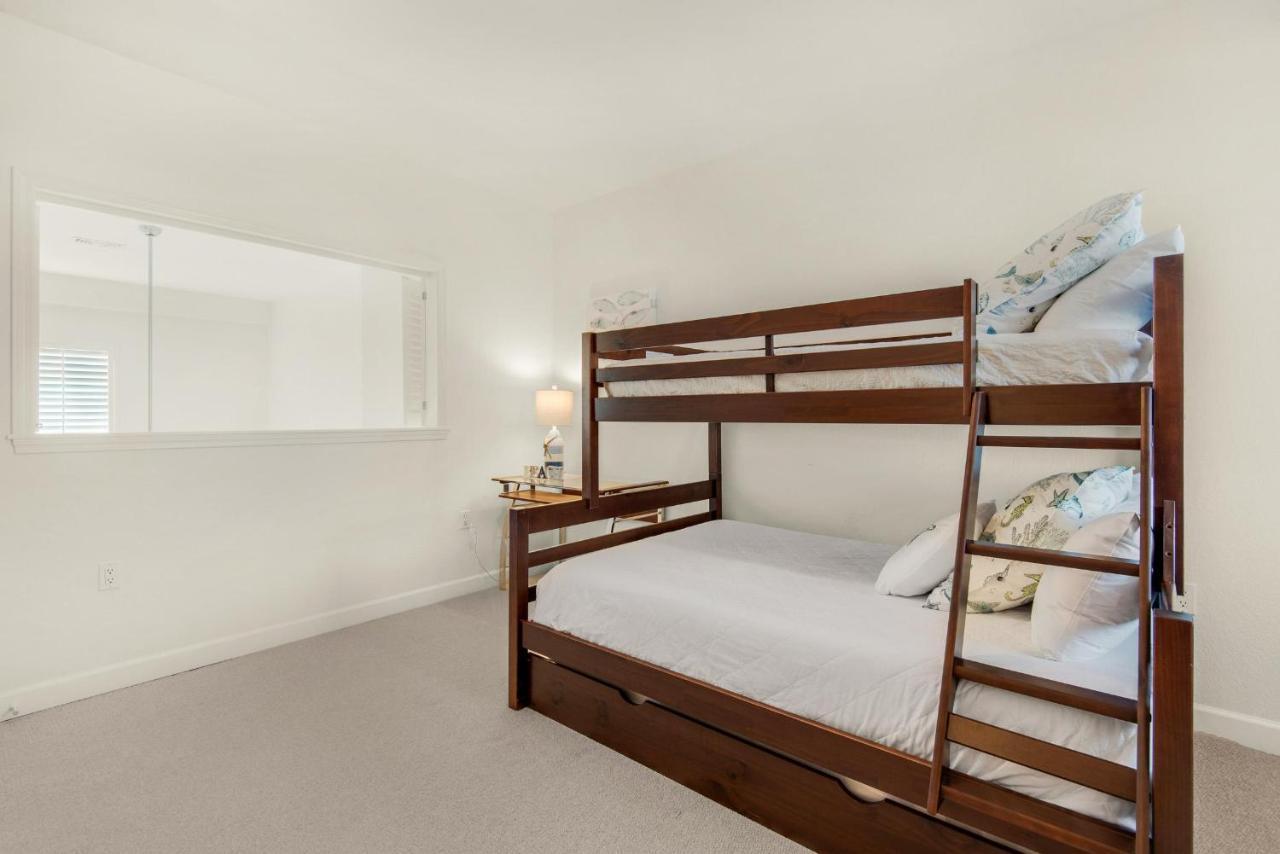 Portside Unit 17 - Life Pensacola Beach