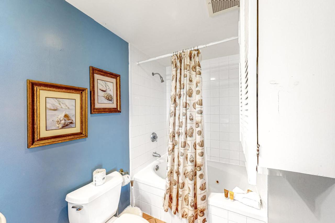 Apartment Emerald Isle 1002 *