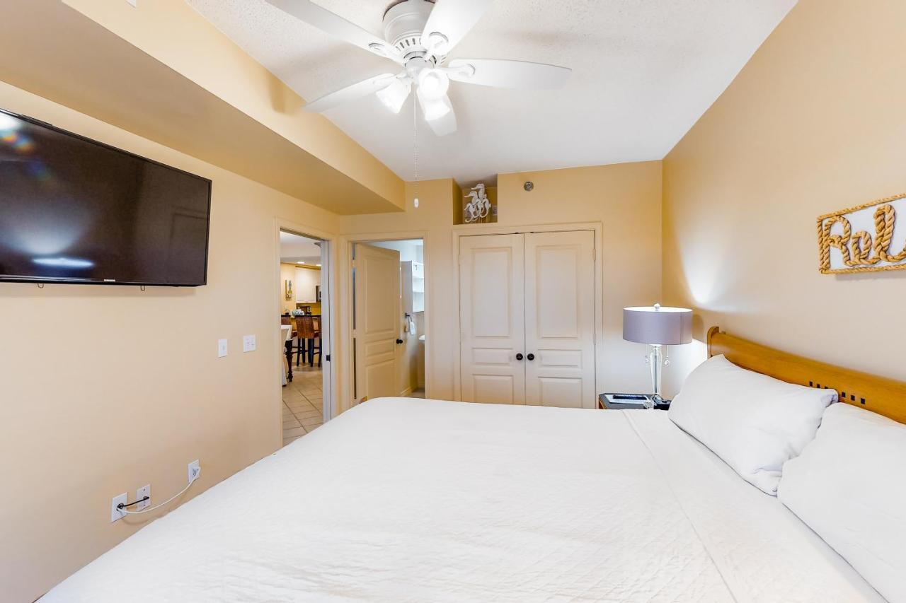 Apartment Emerald Isle 1108