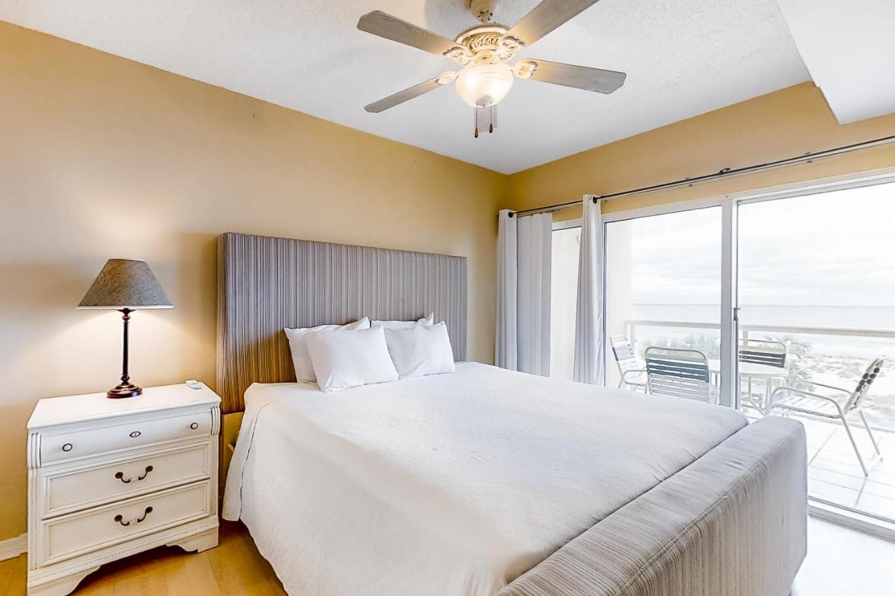 Apartment Emerald Isle 0204