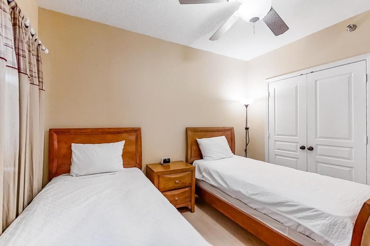 Apartment Emerald Isle 0204