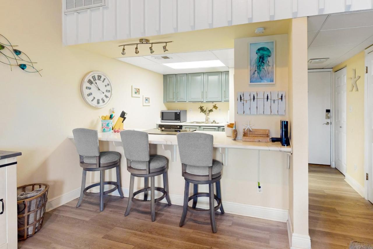 Dollar W202 Apartment *