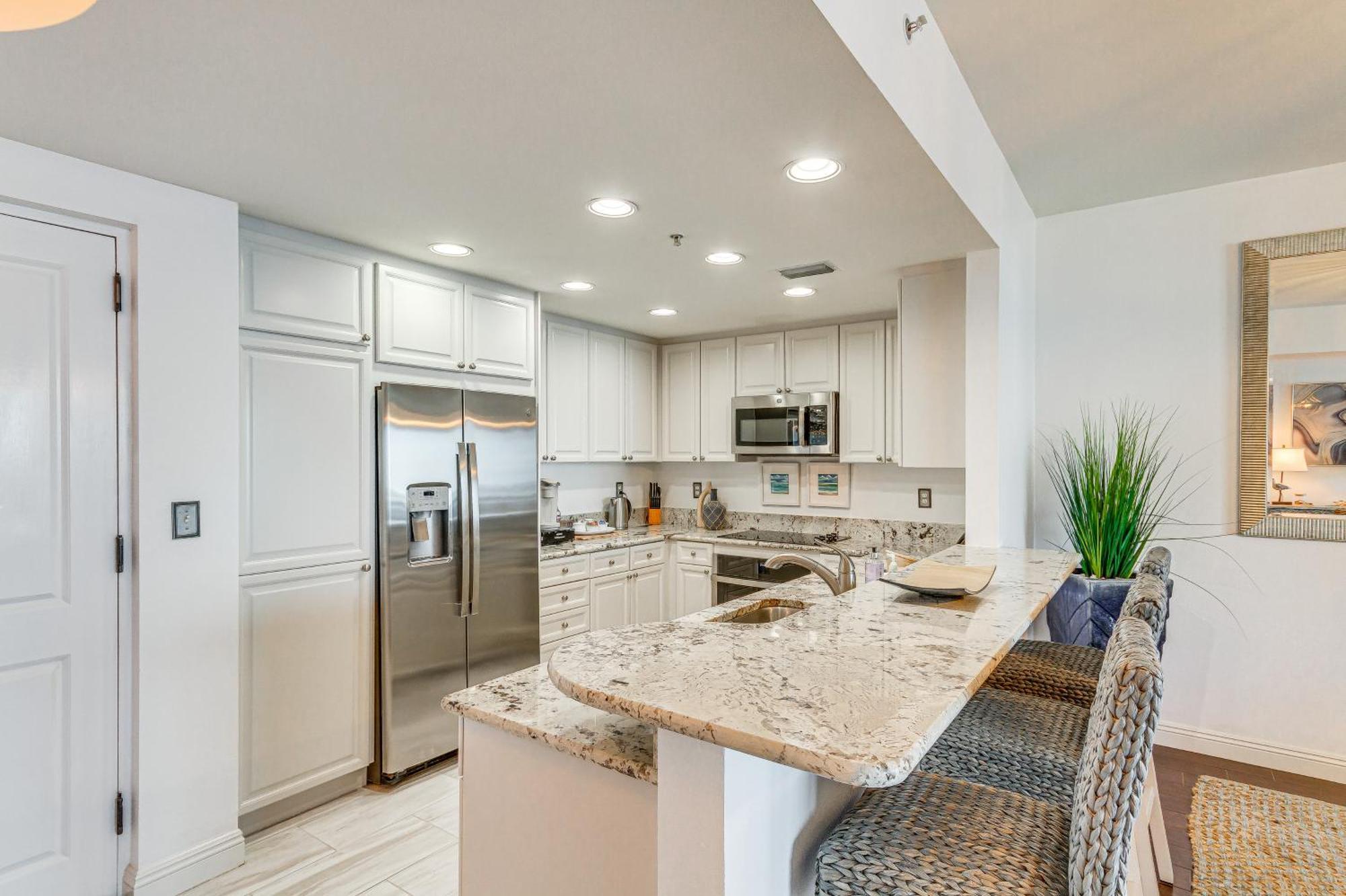 Apartment Exquisite Island Perks And Views! *