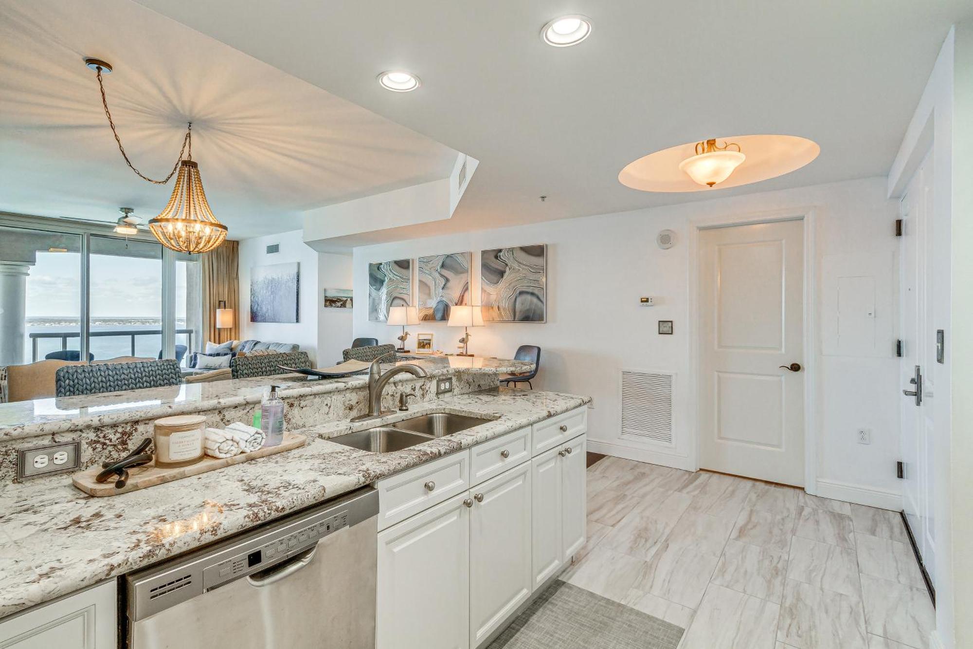 Apartment Exquisite Island Perks And Views! Pensacola Beach