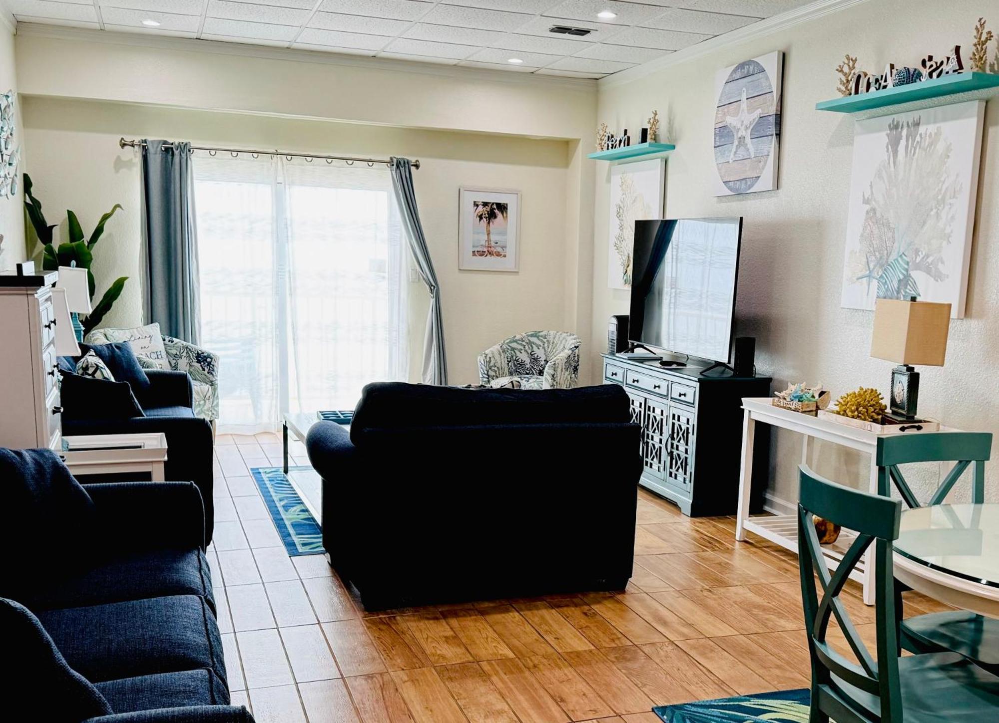 Pensacola, Oceanfront Paradise With Private Aparthotel *