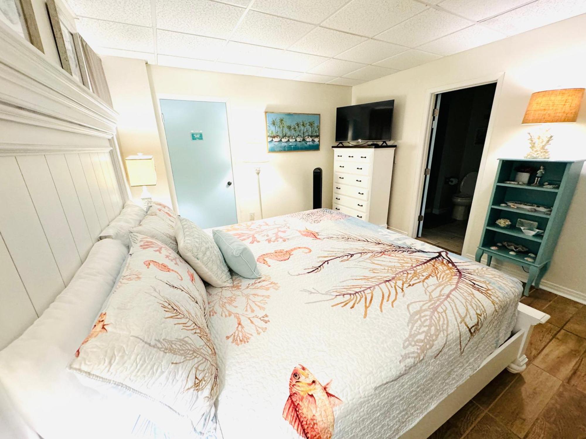 Aparthotel Pensacola, Oceanfront Paradise With Private Pensacola Beach
