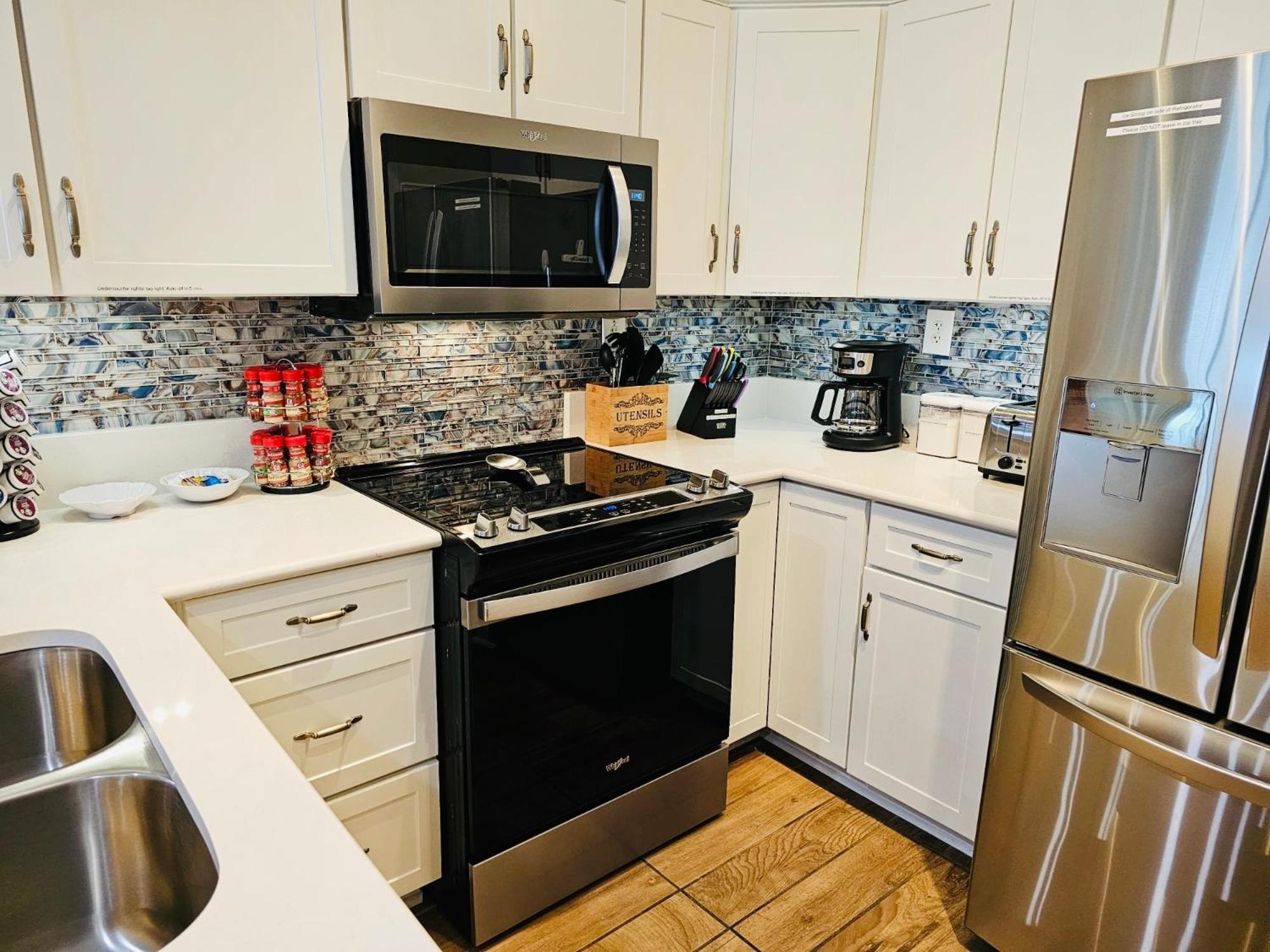 Pensacola, Oceanfront Paradise With Private Aparthotel
