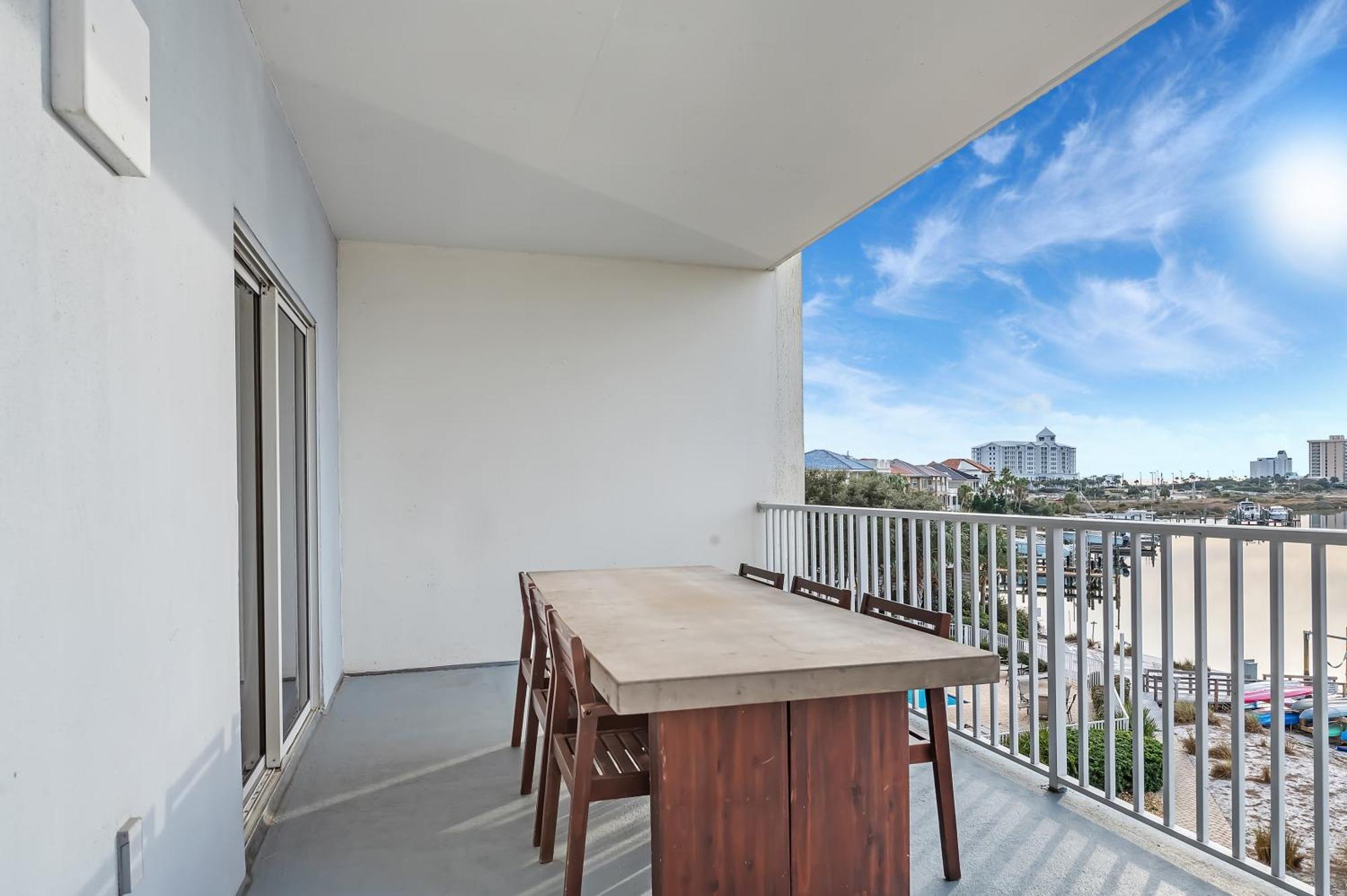 South Harbour Unit 3d * Pensacola Beach