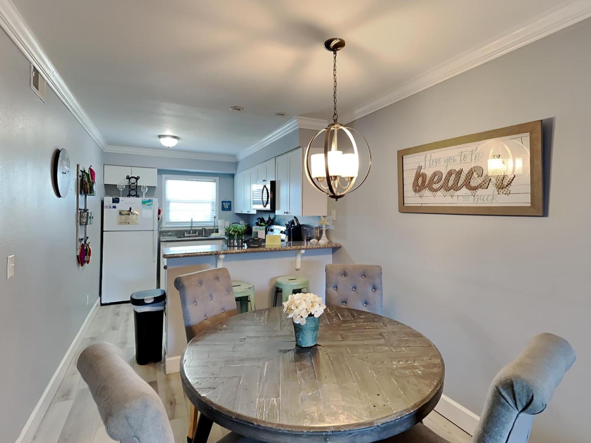 Apartment On The Gulf D3 - Blue Angels Bunkhouse Pensacola Beach