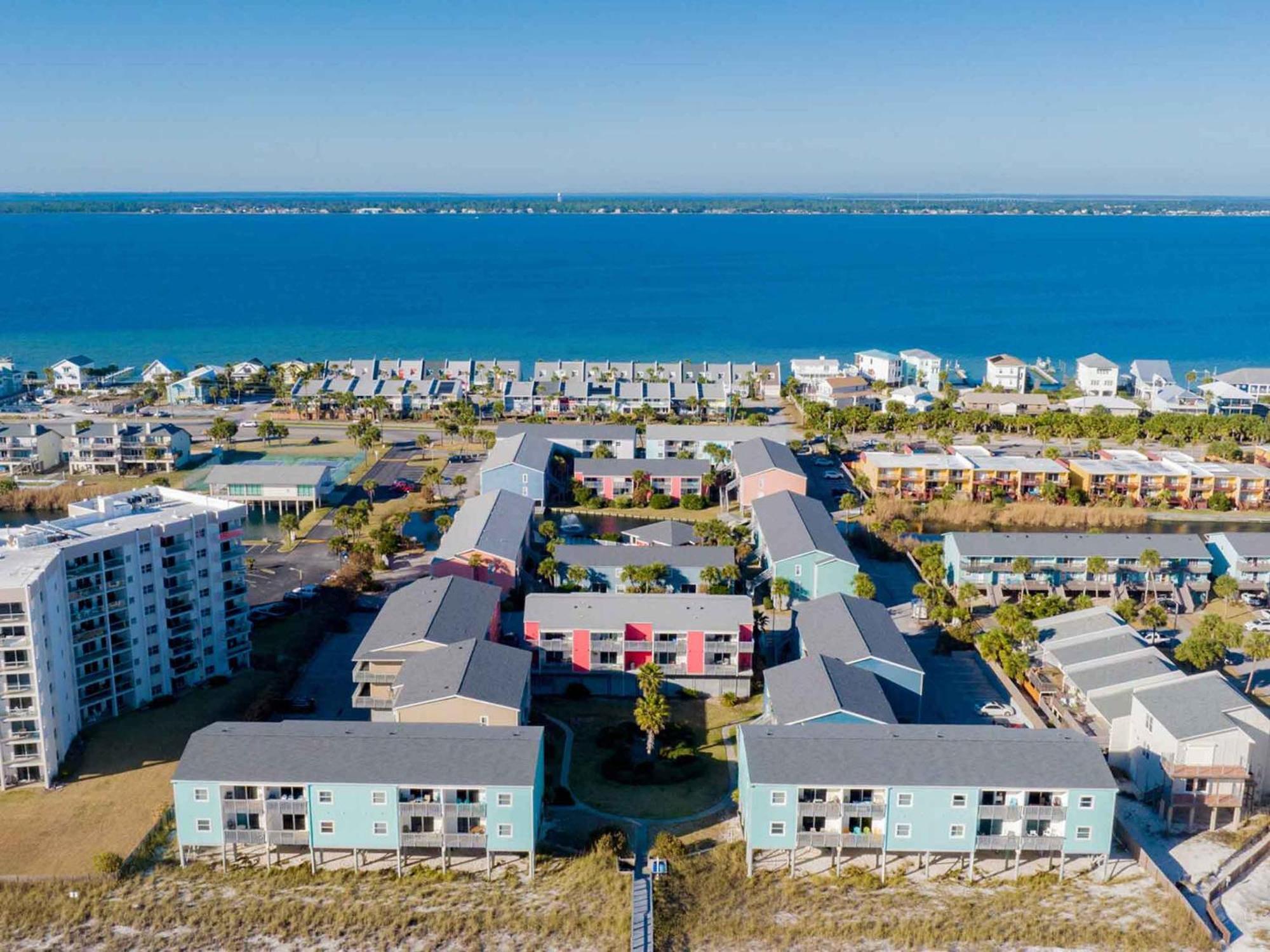 Apartment On The Gulf D3 - Blue Angels Bunkhouse Pensacola Beach