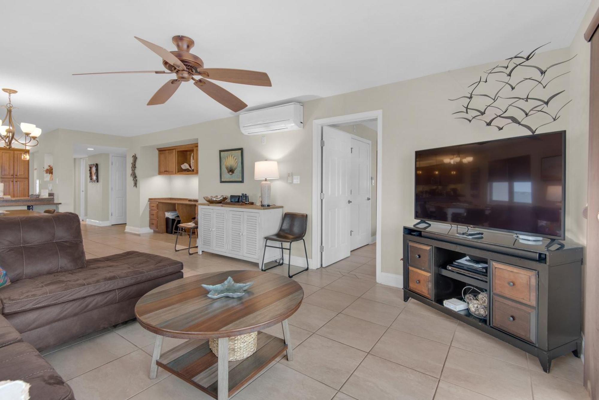 Regency Towers 808 West Apartment