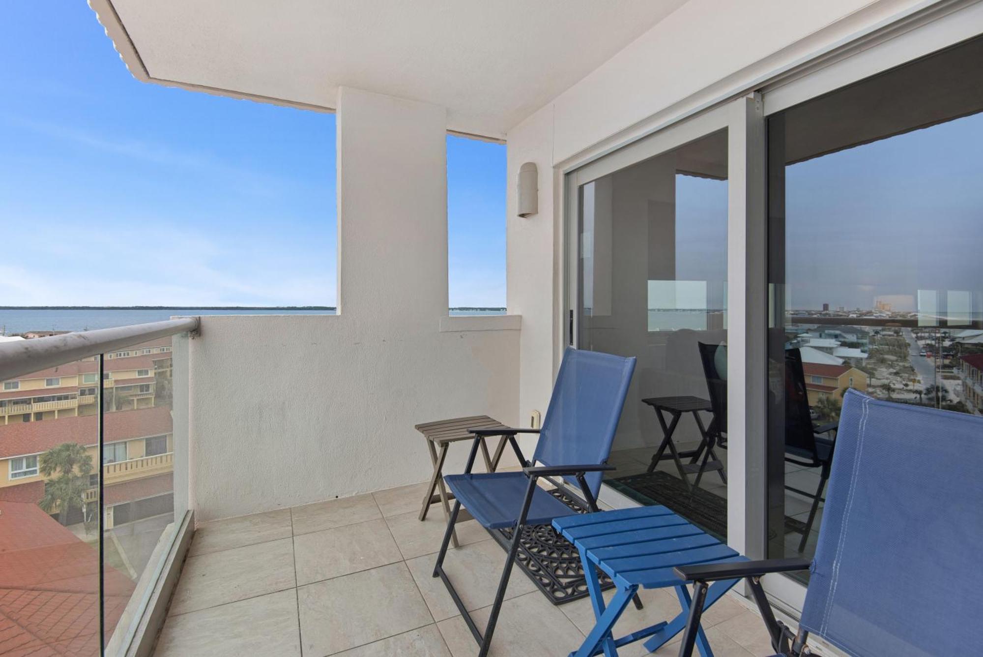 Regency Towers 808 West * Pensacola Beach