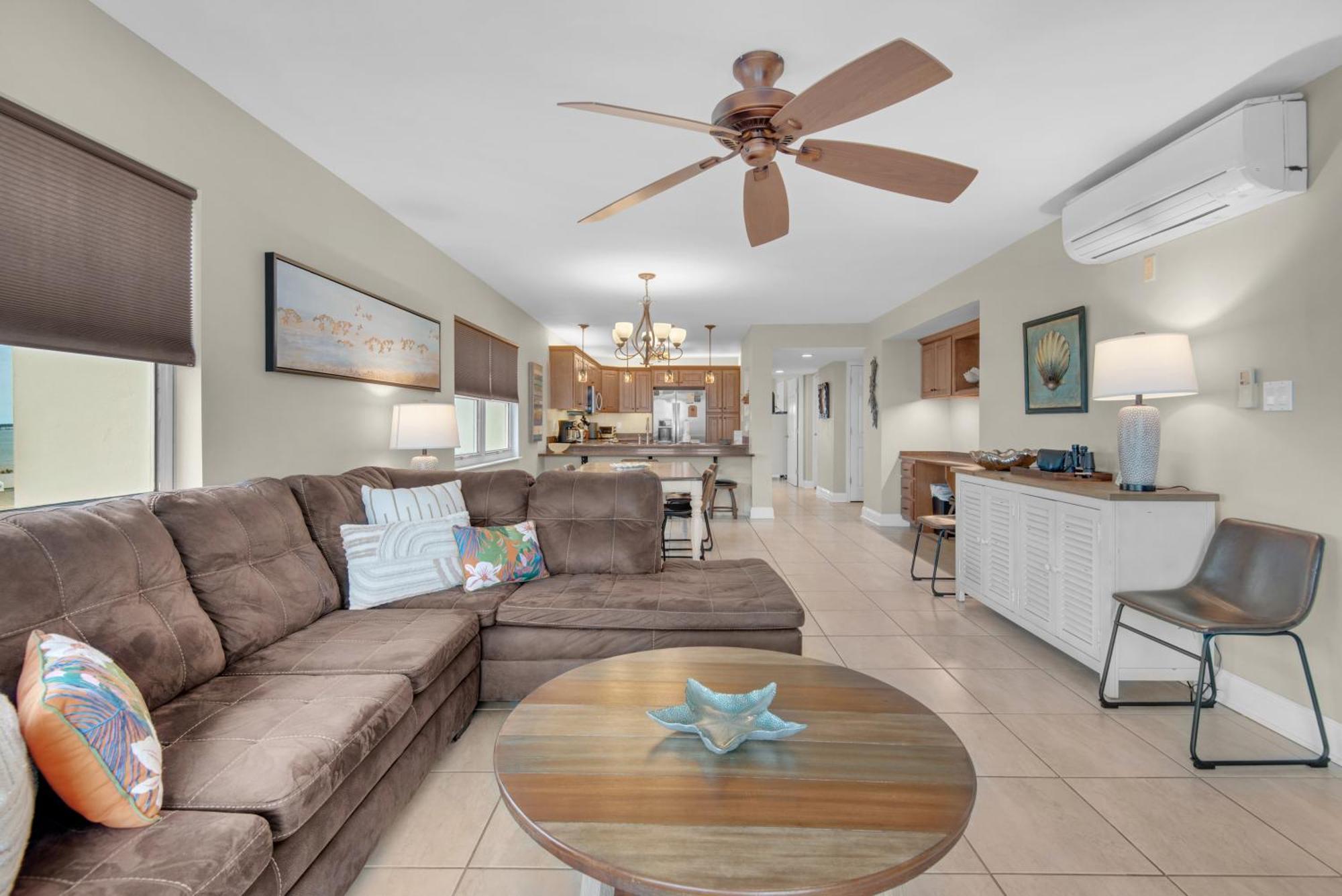 Regency Towers 808 West Apartment *