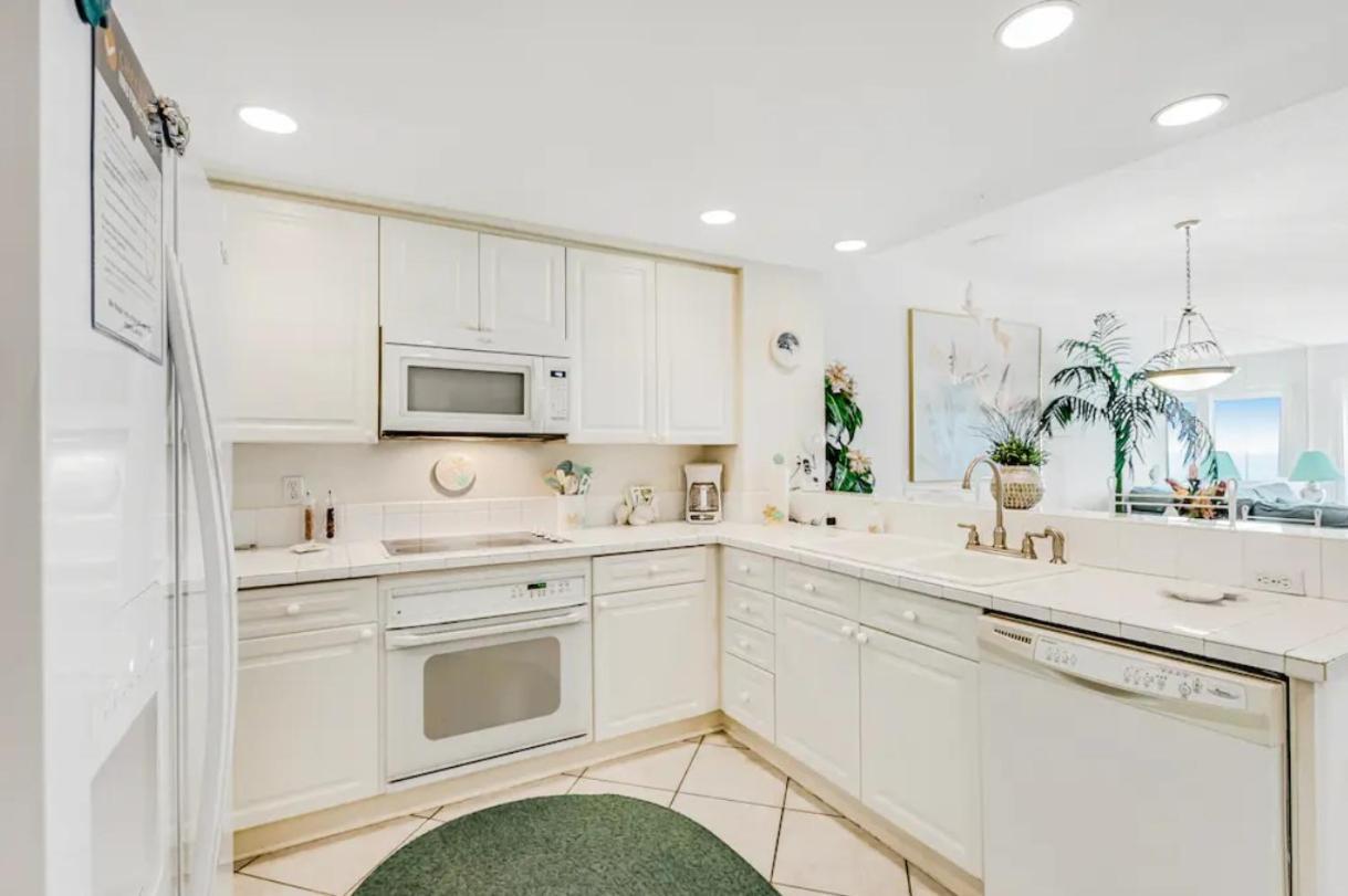 Emerald Isle Unit 903 * Pensacola Beach