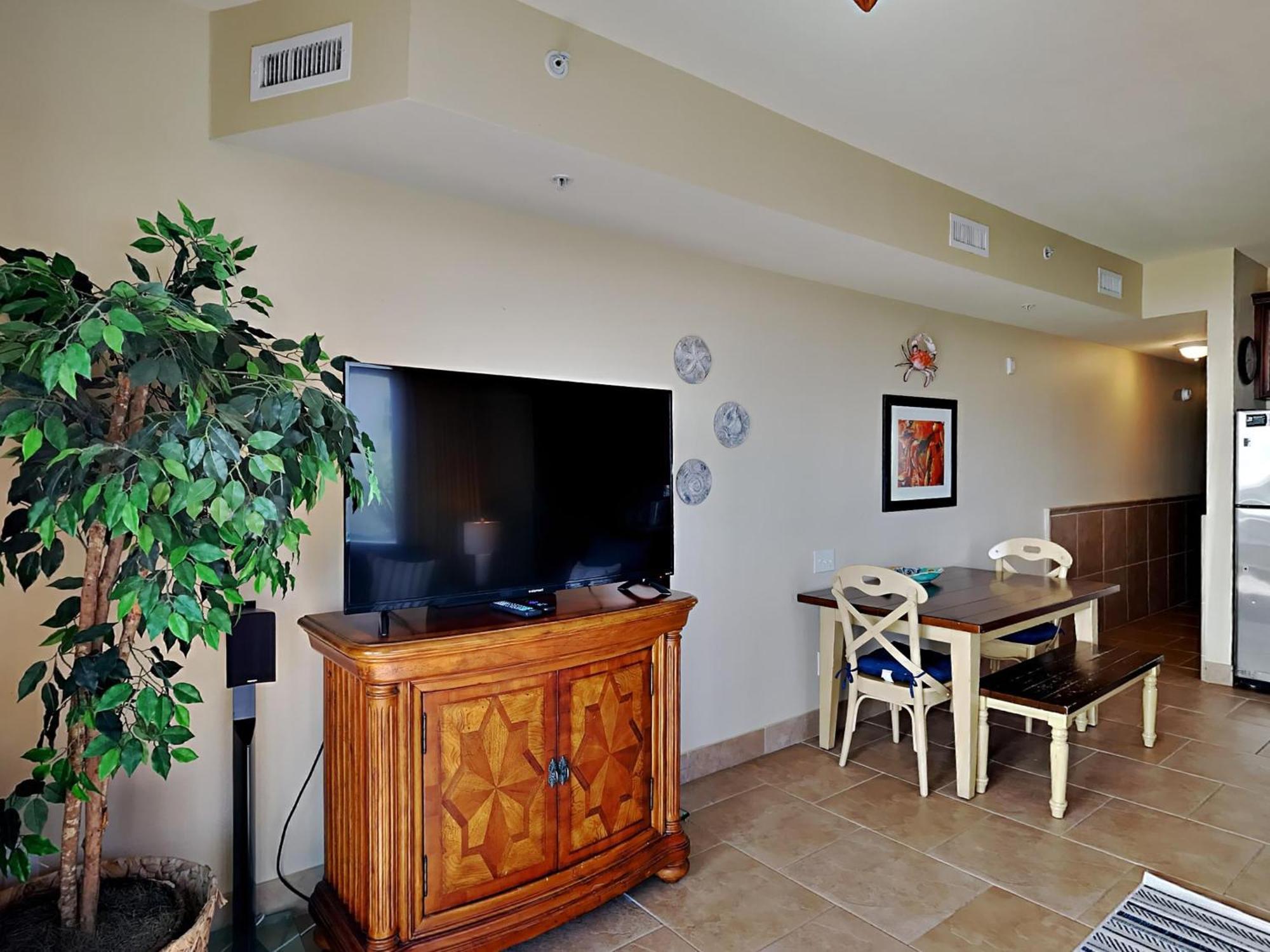 Club 101a Apartment *