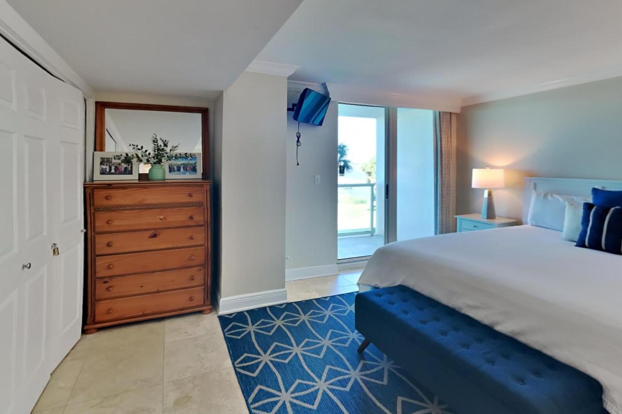 Apartment Sabine Yacht Racquet 2b Pensacola Beach
