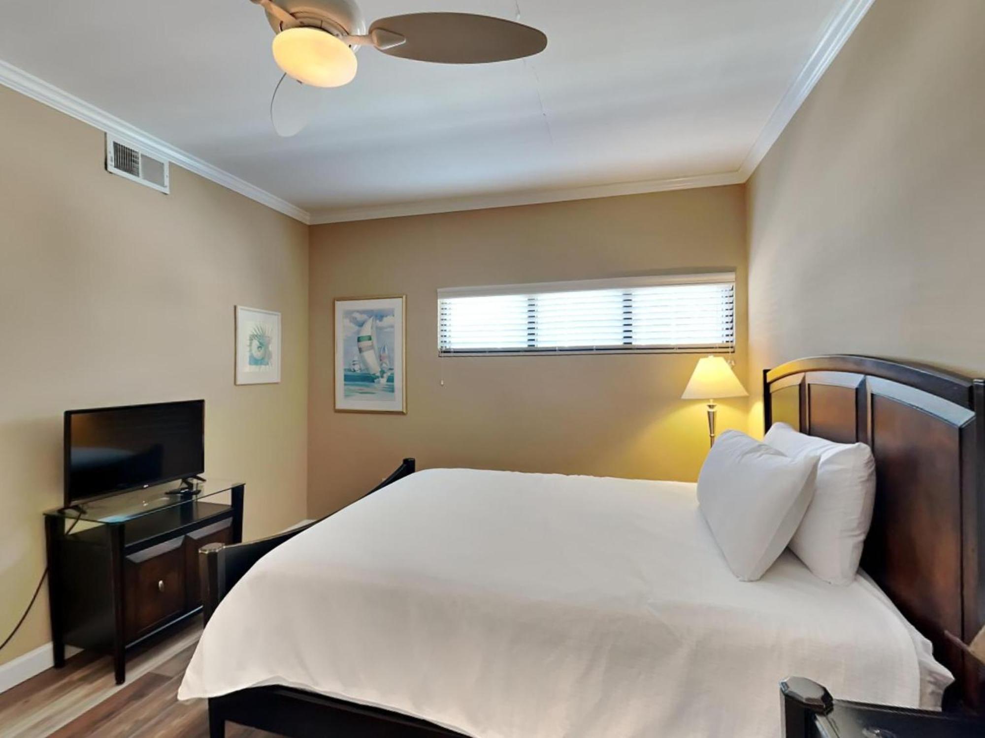 Palm Club 125