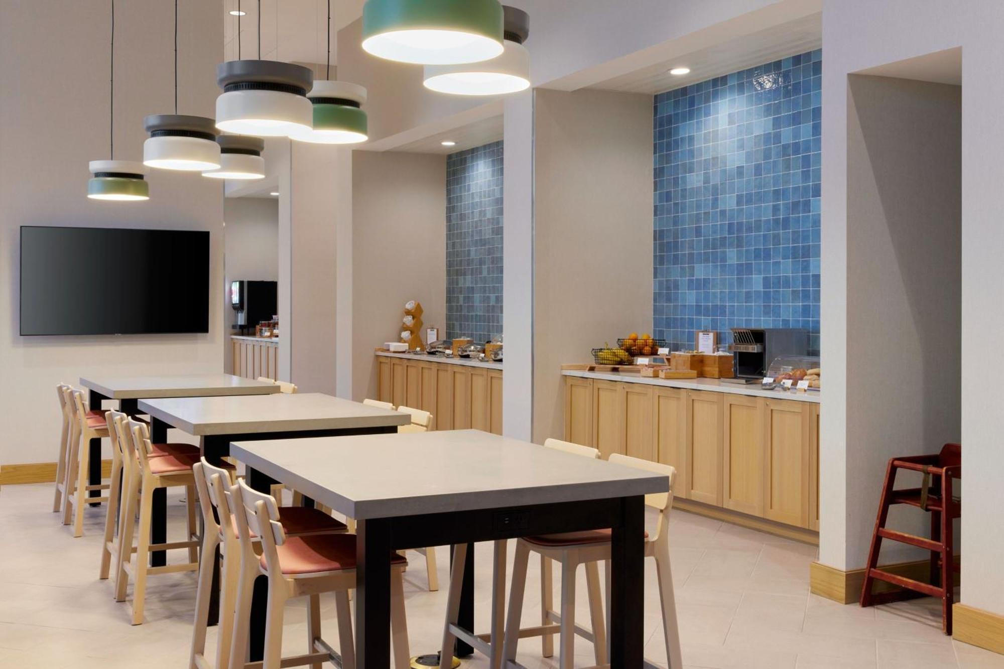 Fairfield By Marriott & Pensacola Hotel