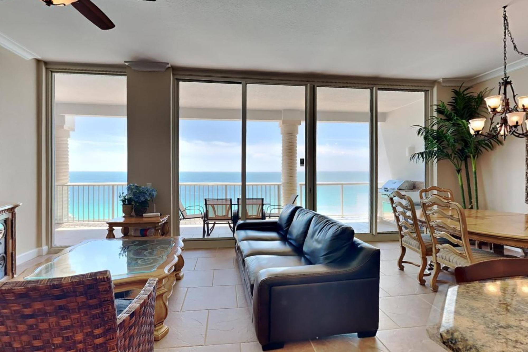 Club #1804c Pensacola Beach