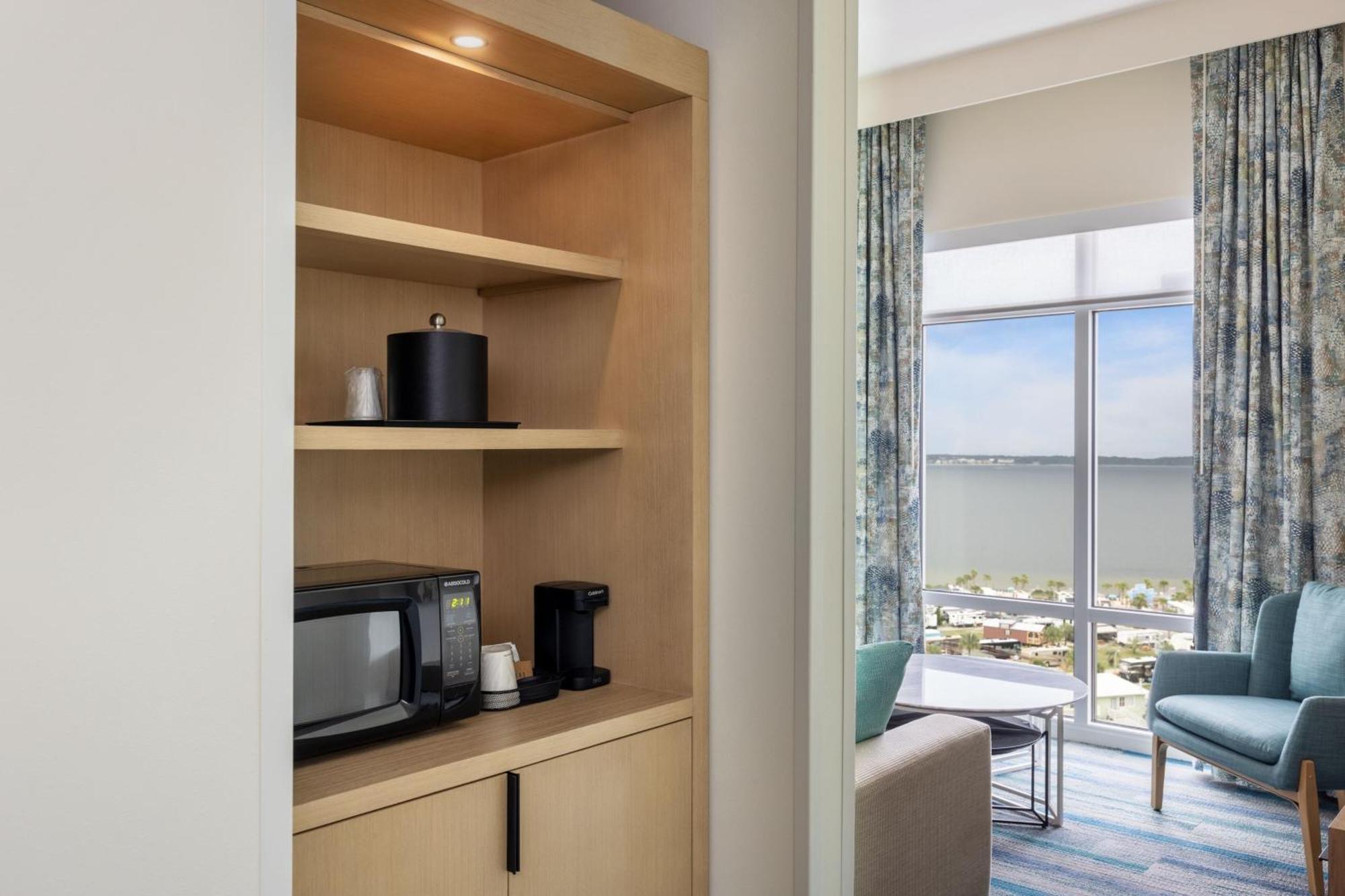 Fairfield By Marriott & Pensacola Hotel 3*