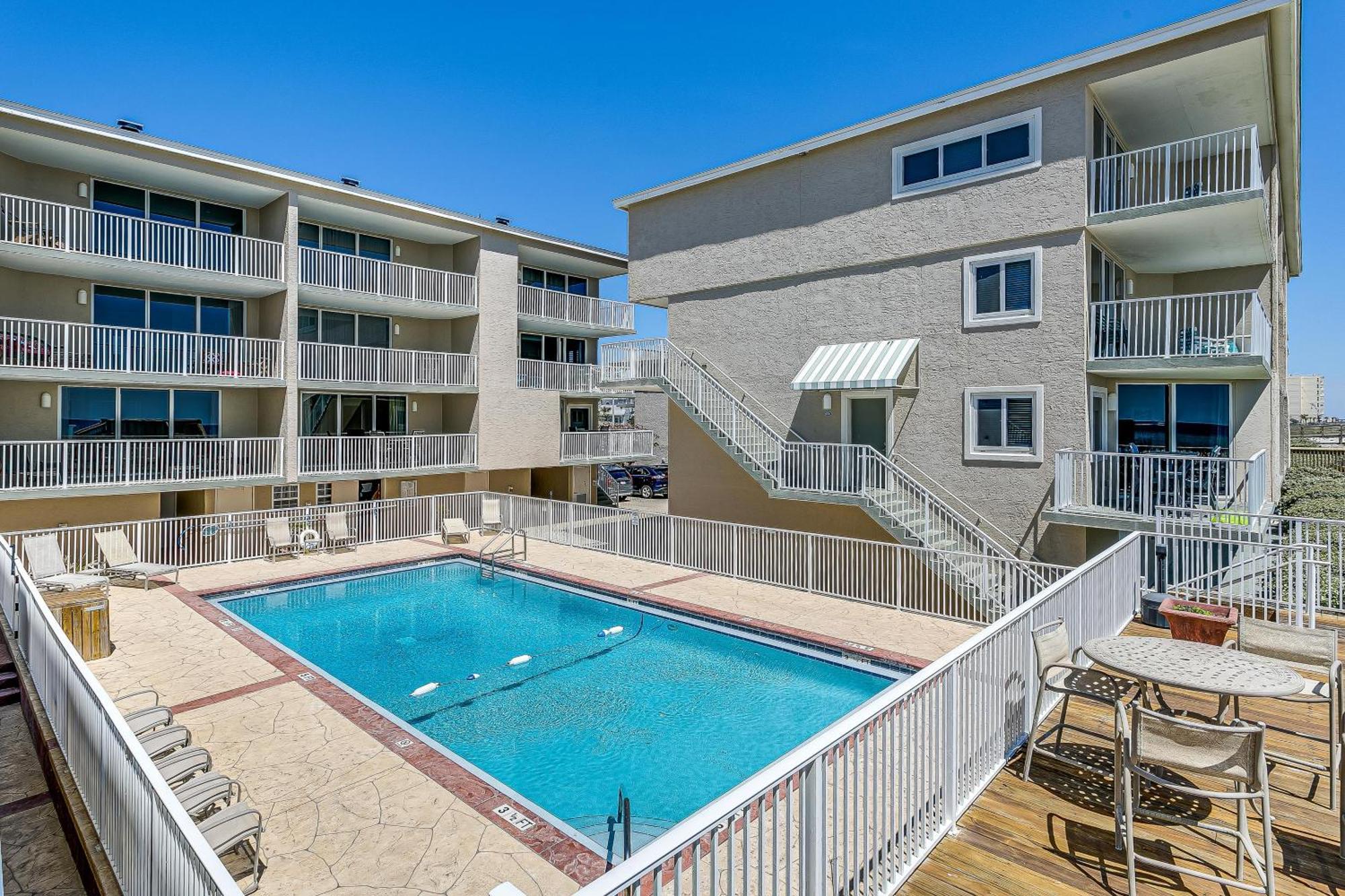 Apartment 611 Starboard Village Pensacola Beach