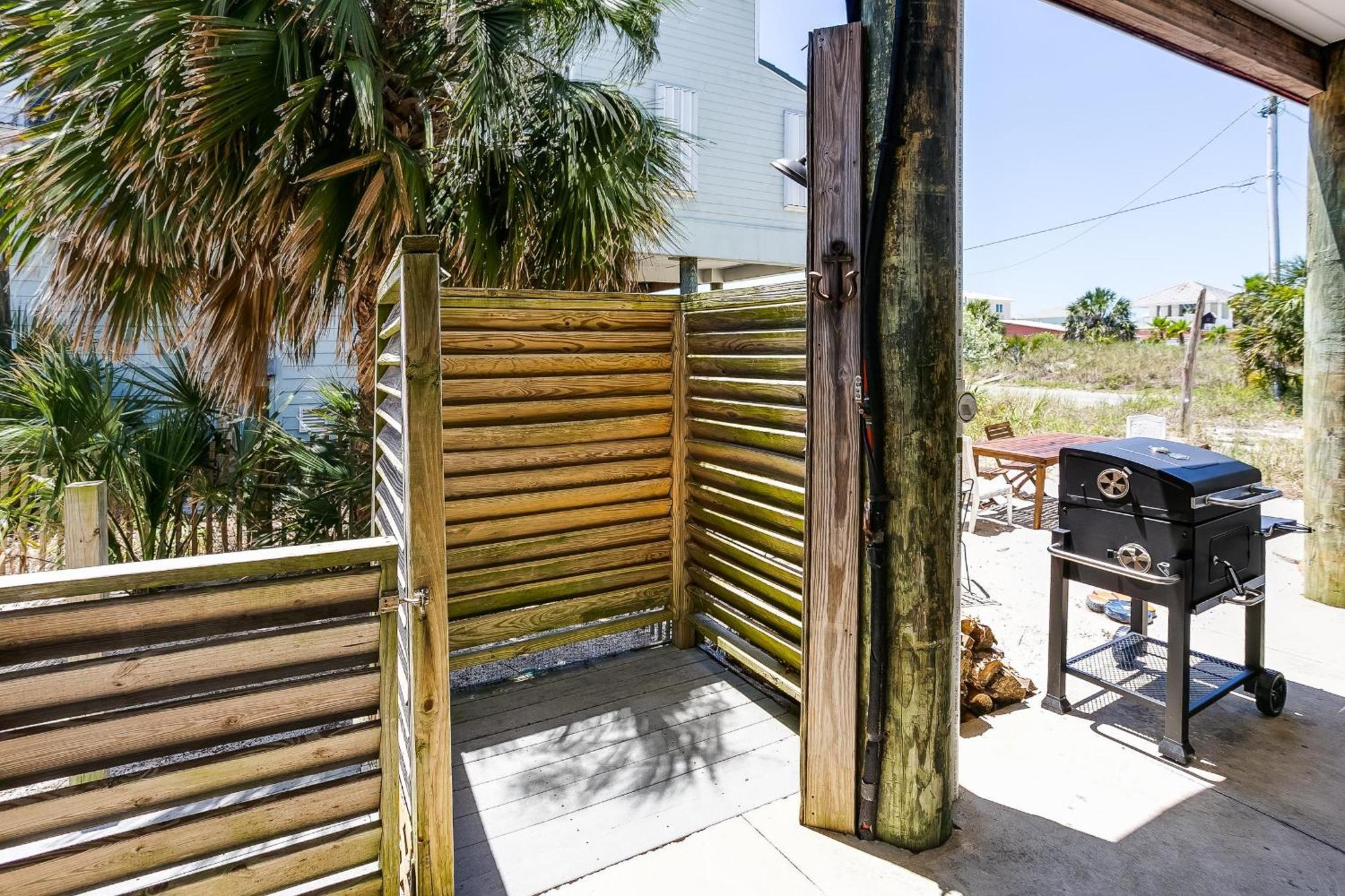 Latitude Adjustment 300 Vdl Holiday home *