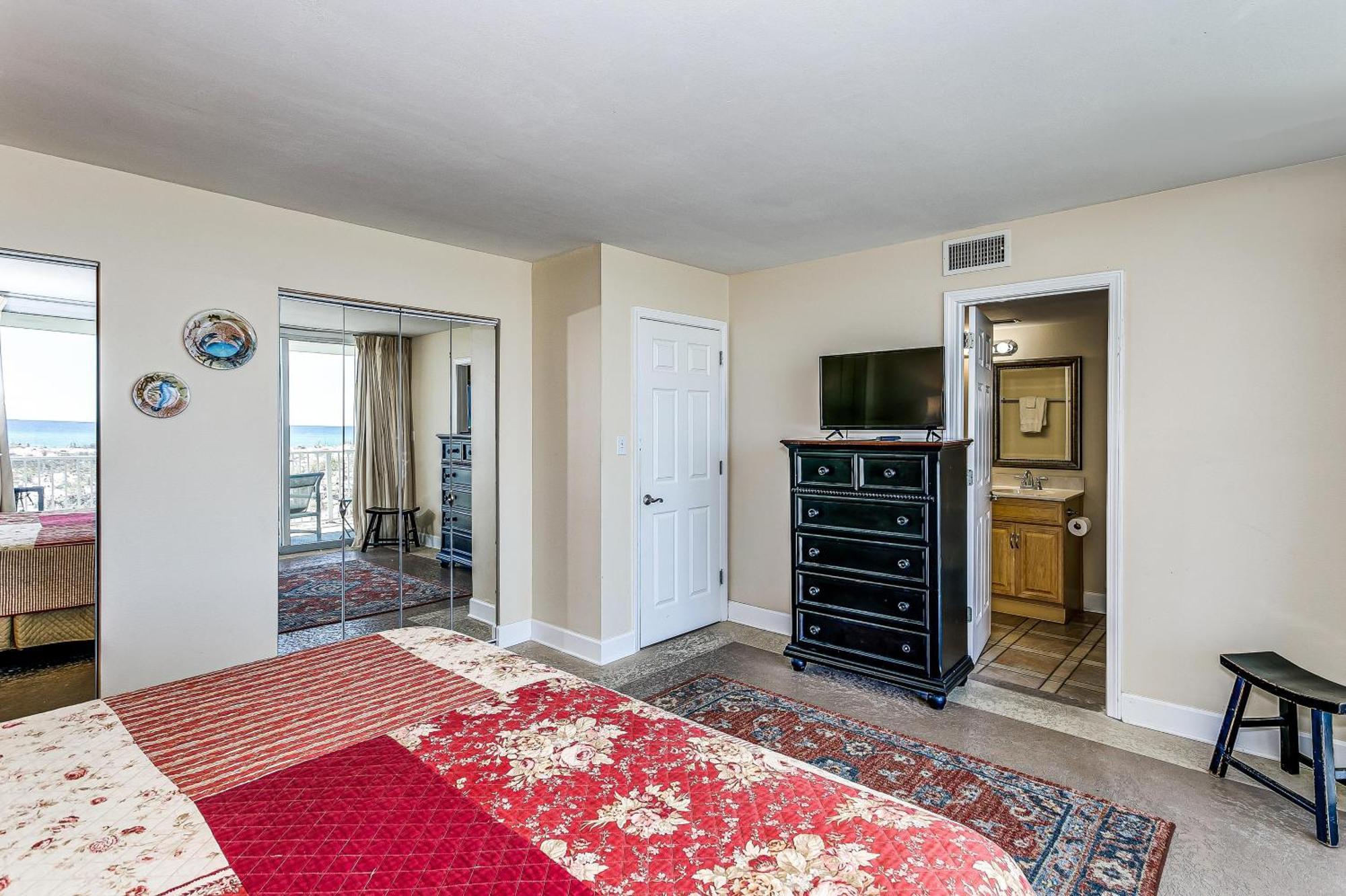 611 Starboard Village Apartment