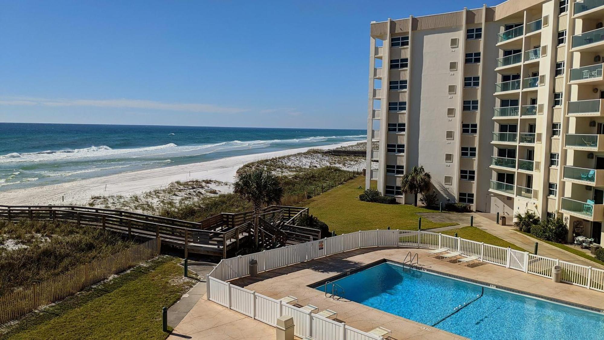 Apartment 405e Regency Towers Pensacola Beach