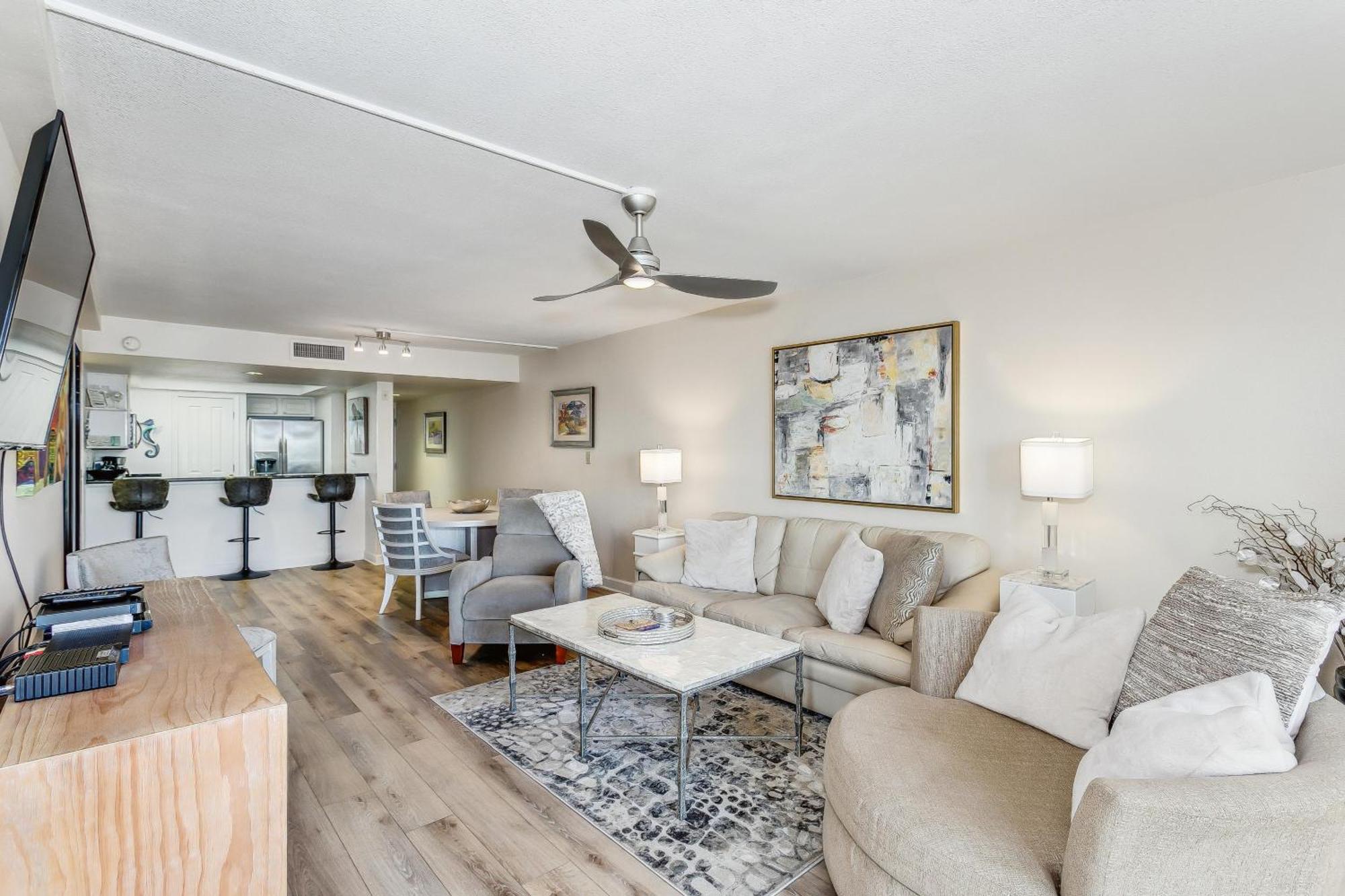 405e Regency Towers Apartment *