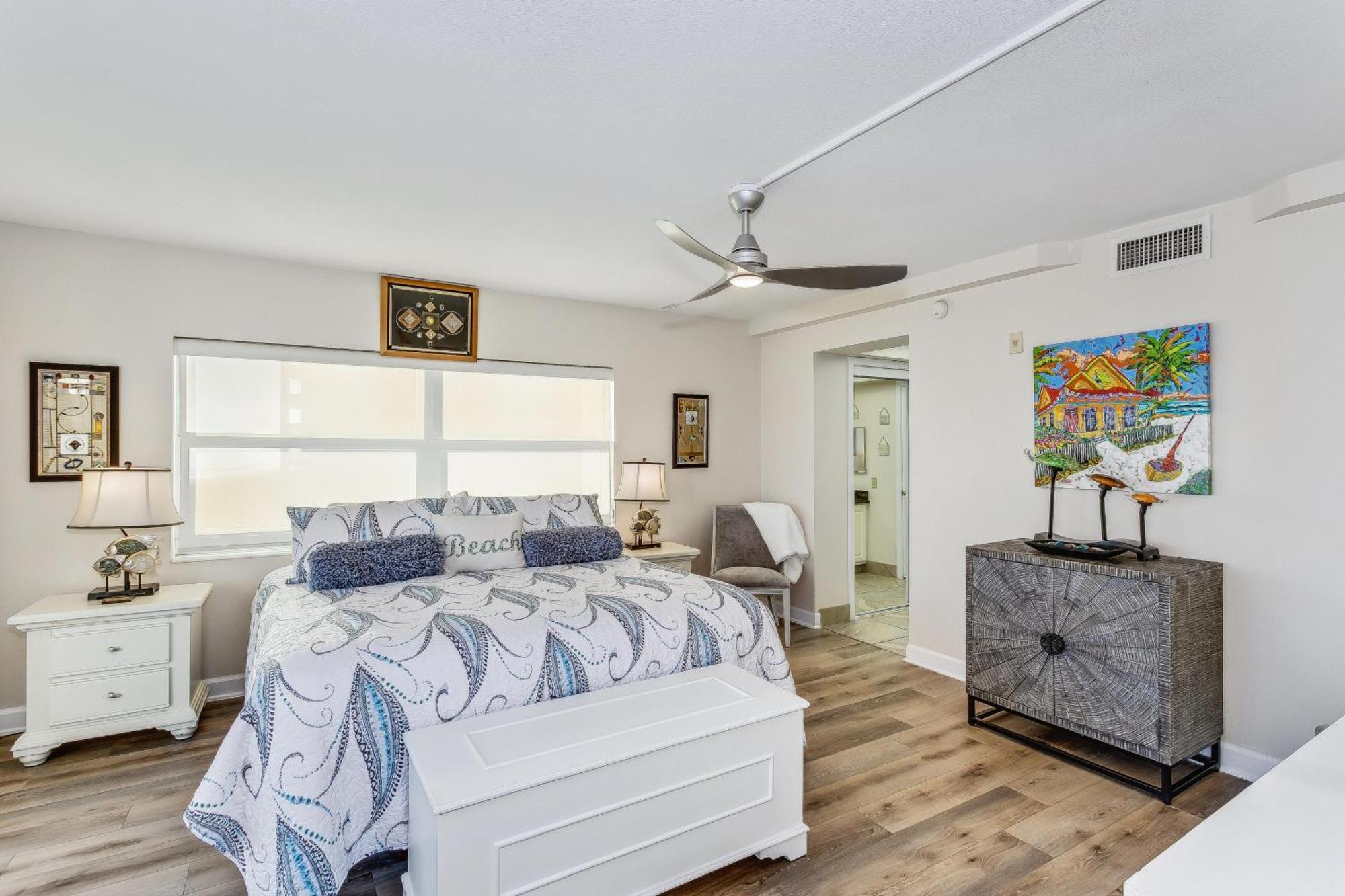 405e Regency Towers Apartment