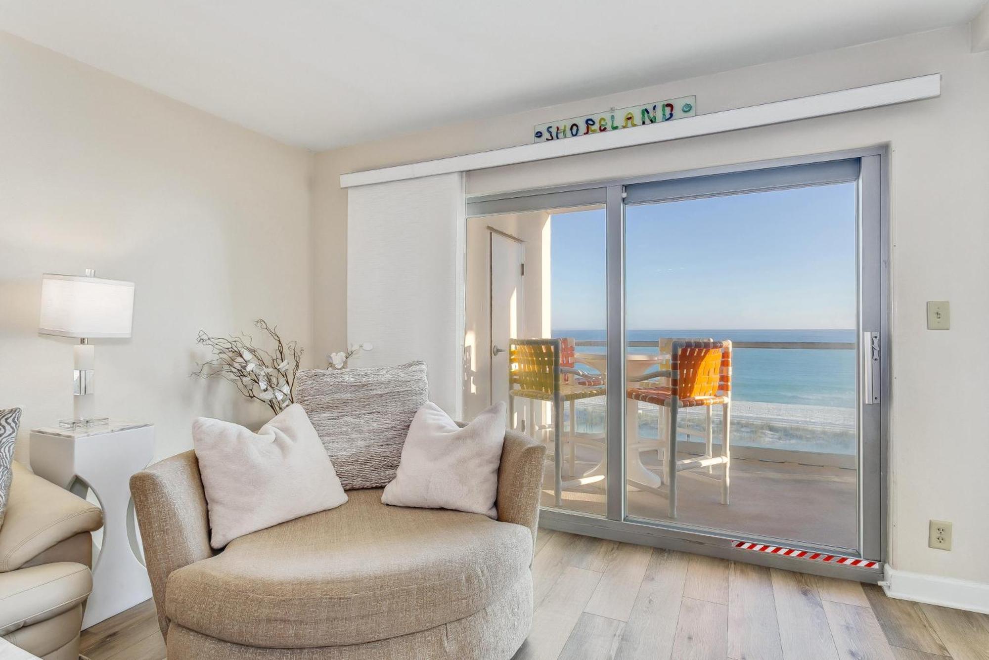 Apartment 405e Regency Towers *