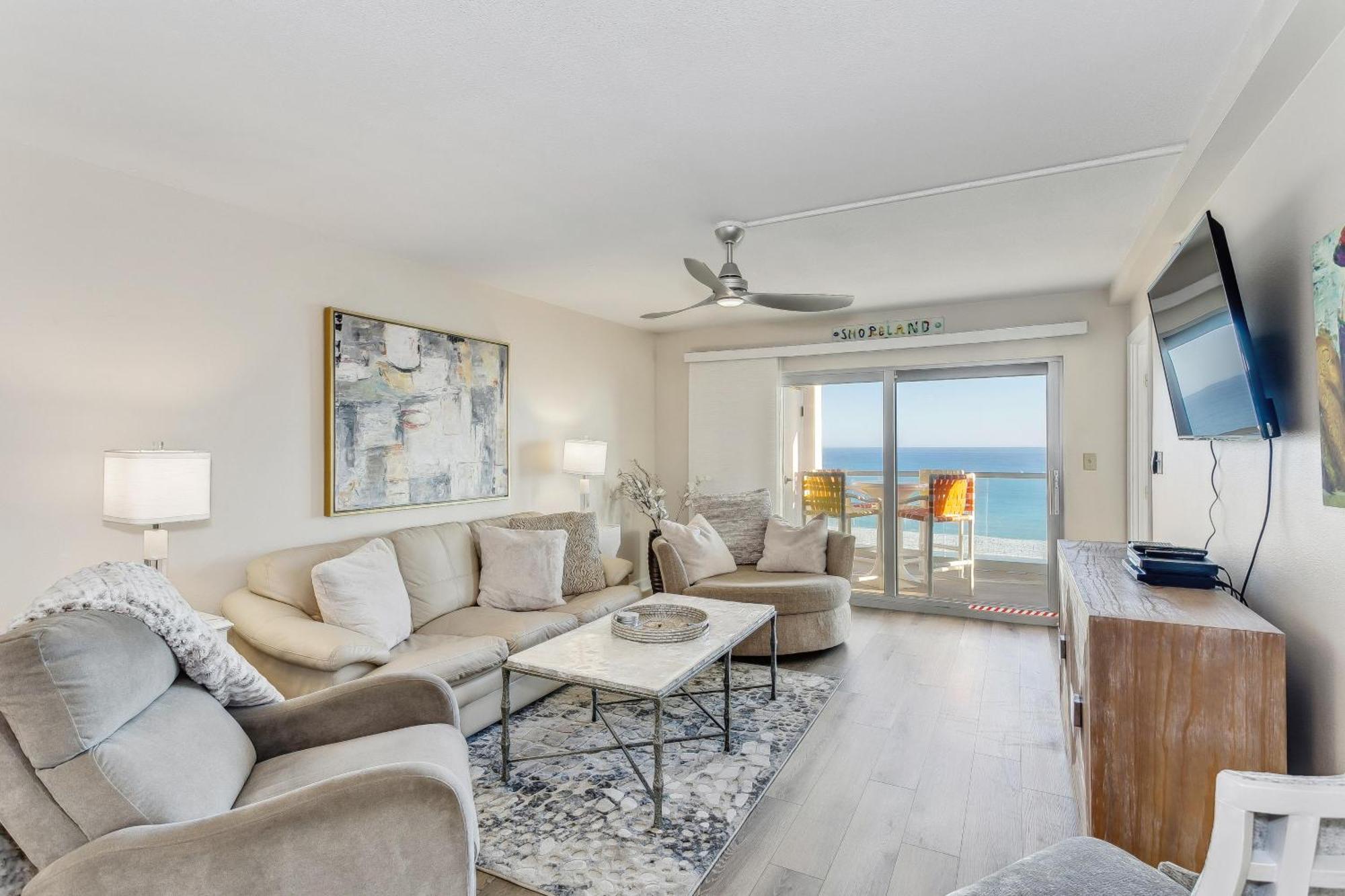 405e Regency Towers Apartment