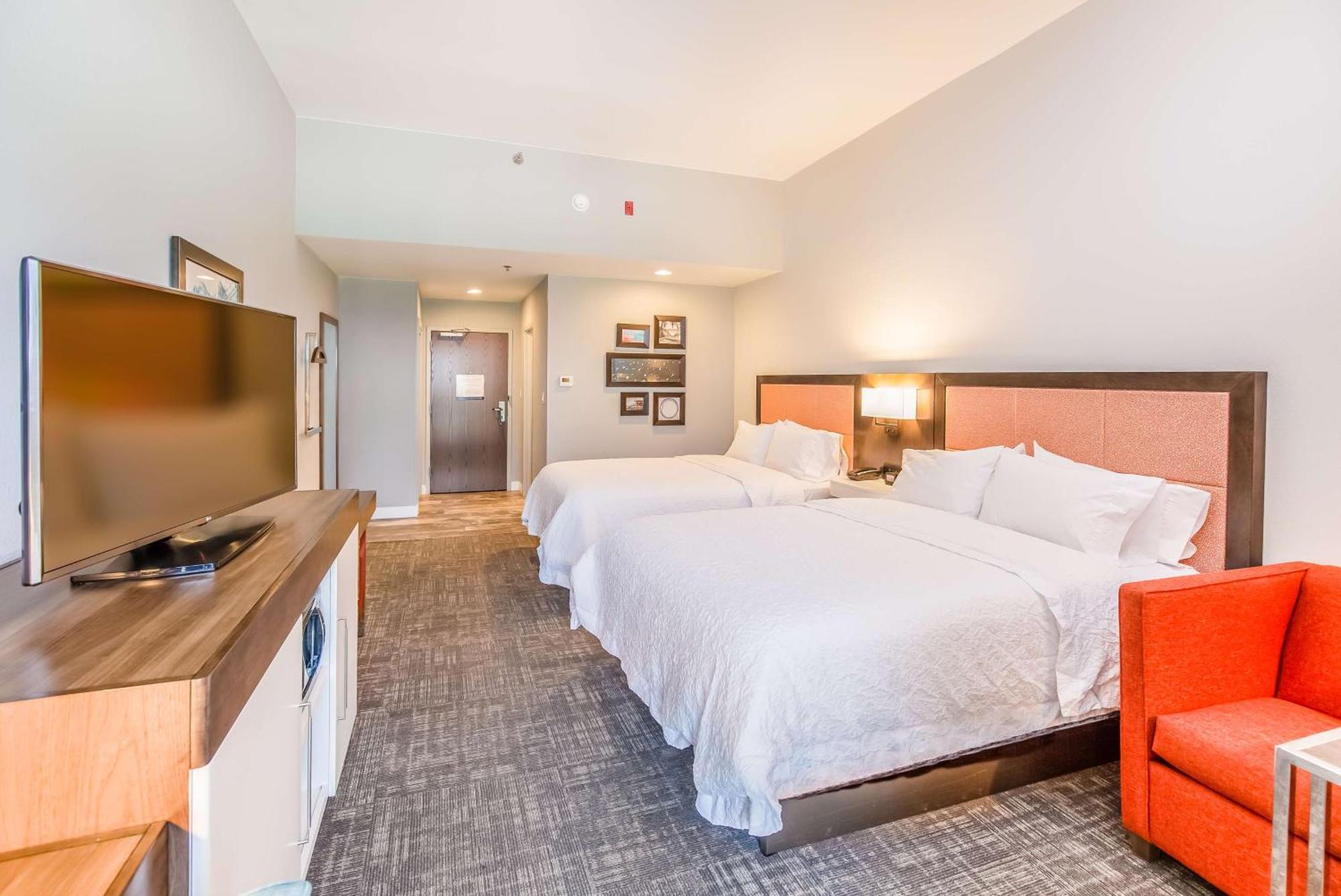 Hampton Pensacola Hotel 3*
