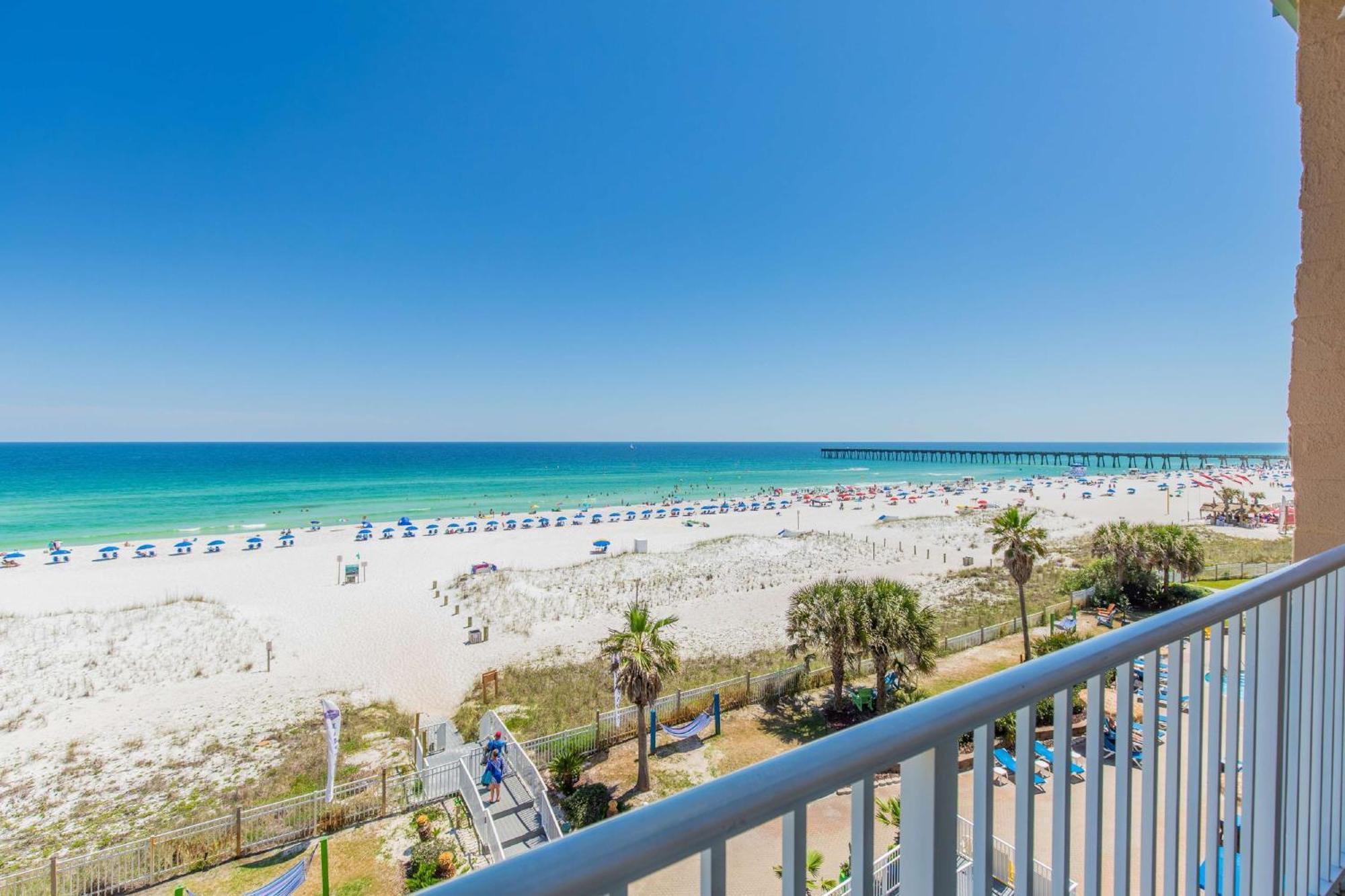 Hampton Pensacola 3*