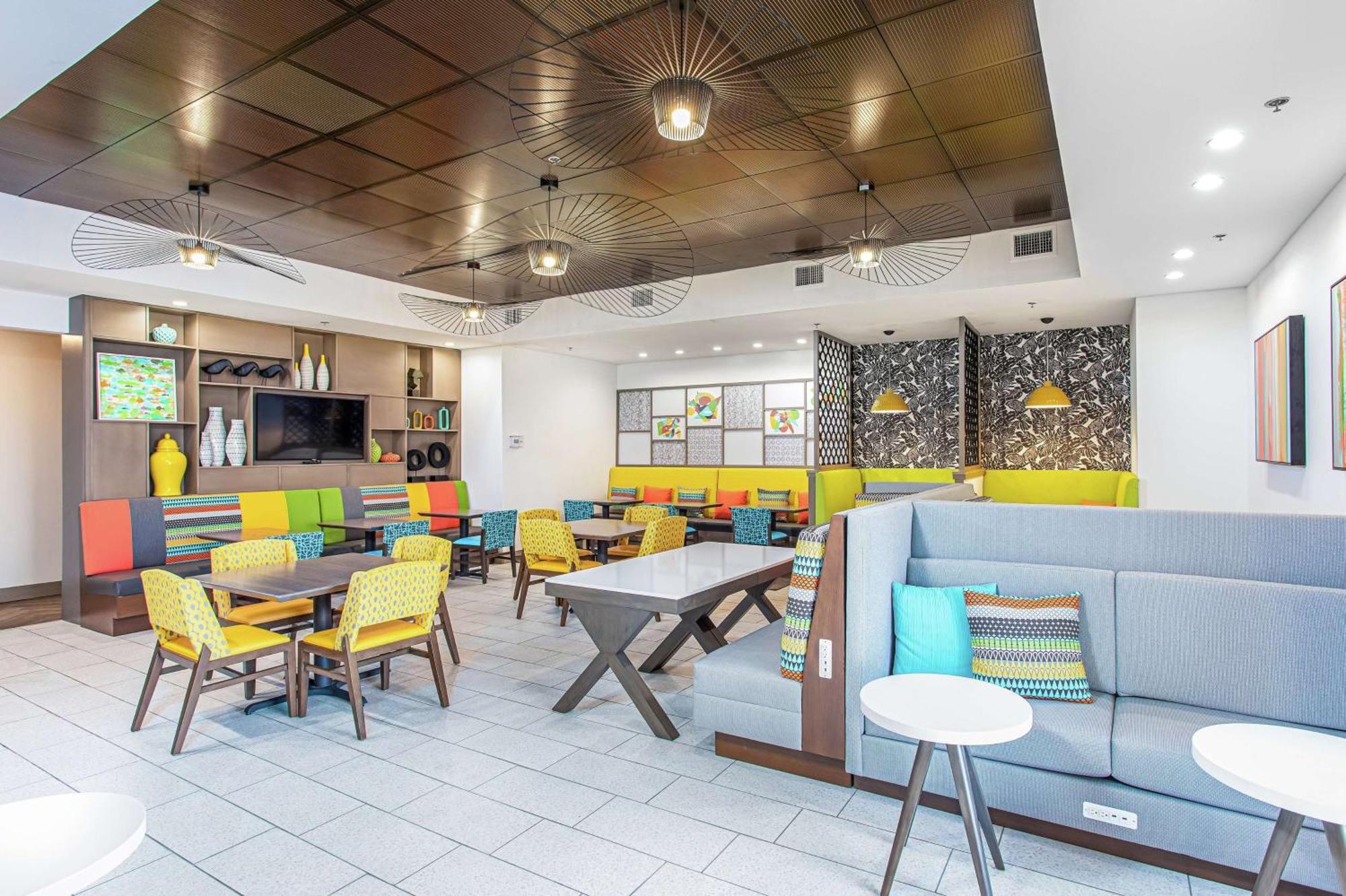Hampton Pensacola Hotel