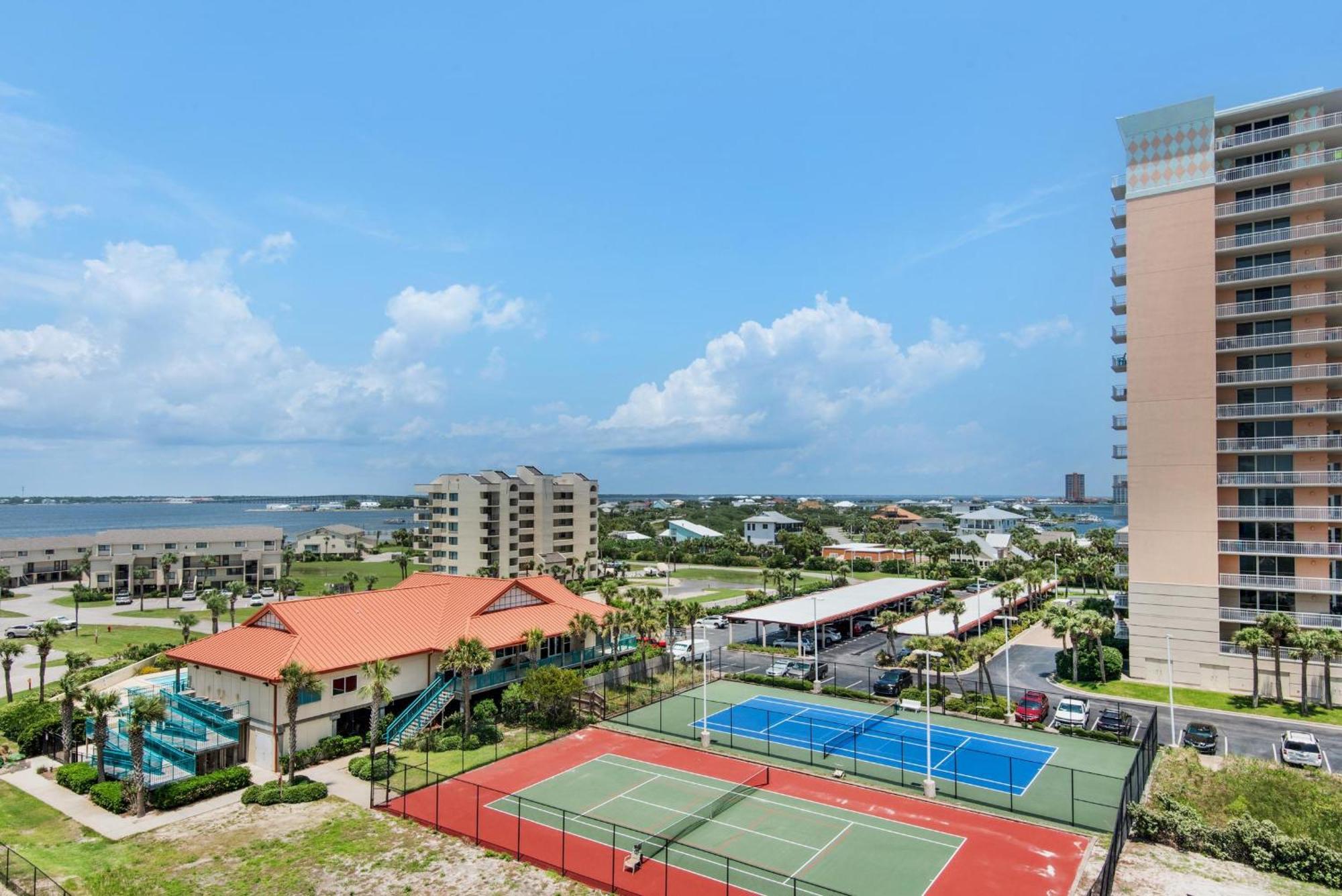 Emerald Dolphin Unit 610 Holiday home *