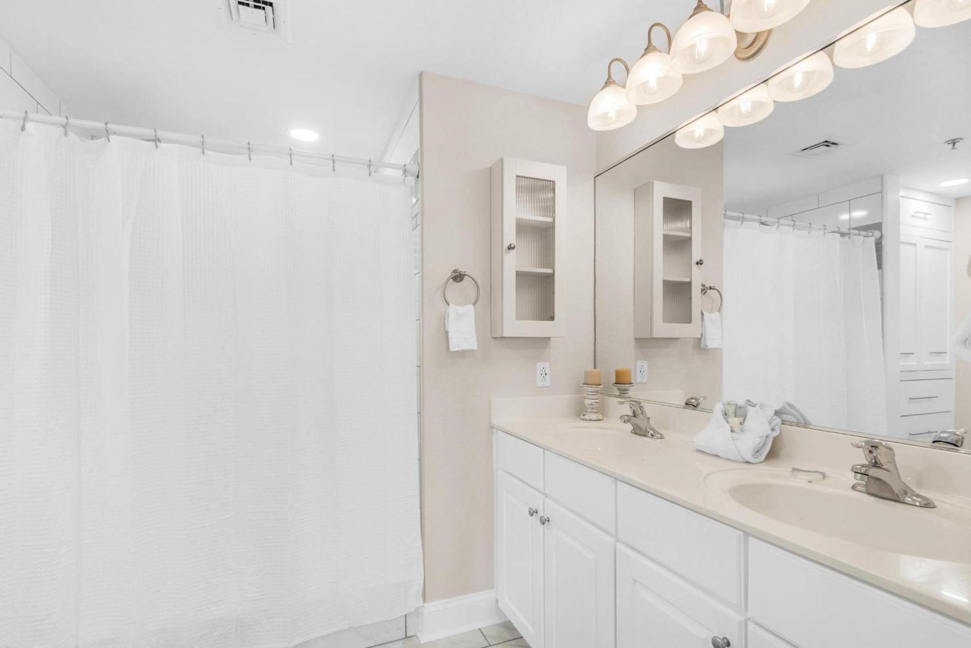 Emerald Dolphin Unit 610 Holiday home Pensacola Beach