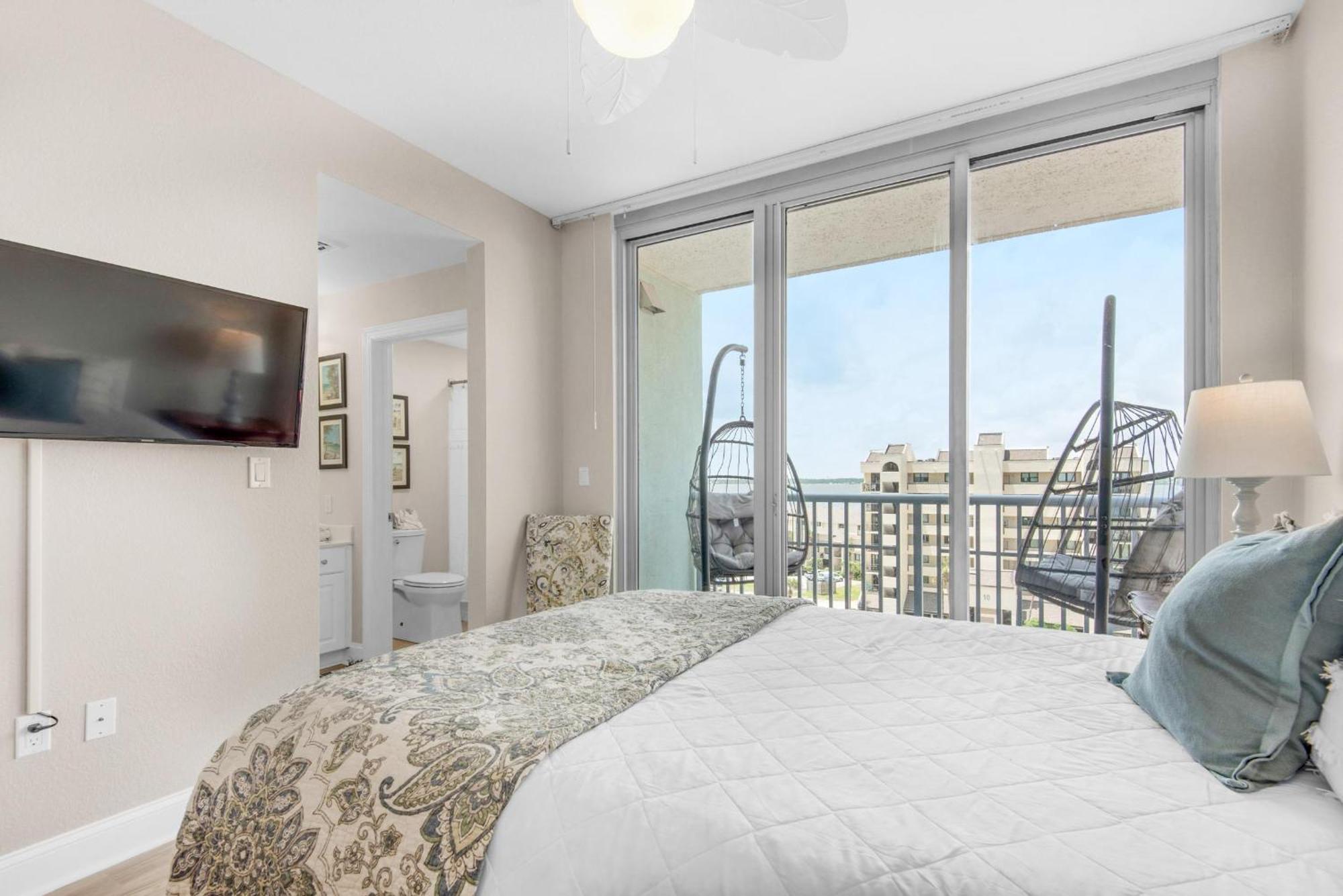 Emerald Dolphin Unit 610 Holiday home Pensacola Beach