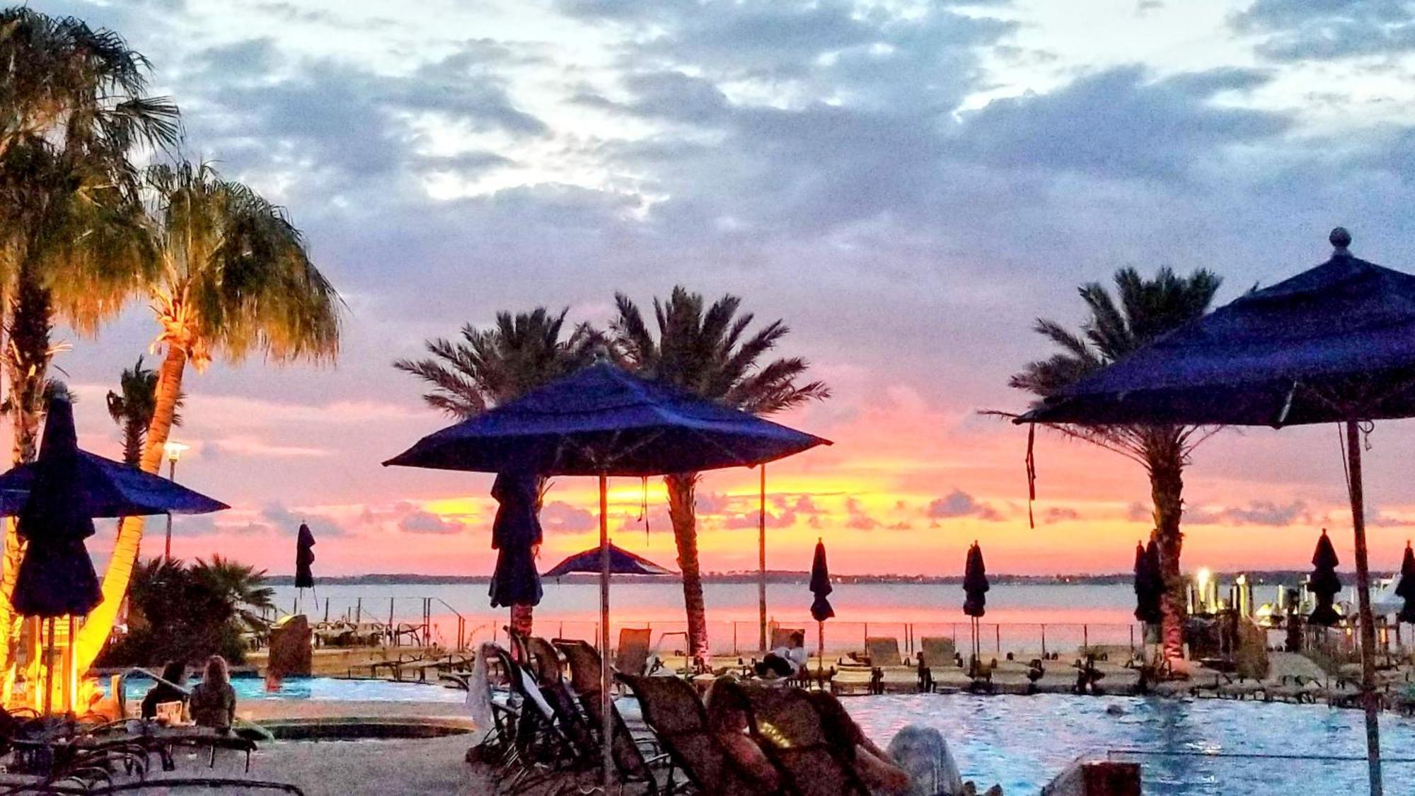 Apartment Amazing Waterview In Every Room, Portofino Island Pensacola Beach