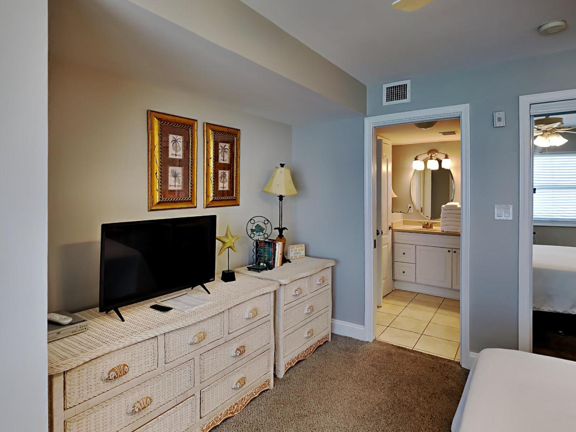 Regency Towers #802 West *
