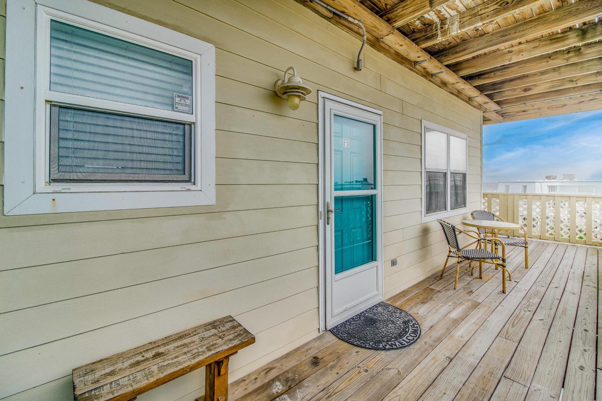 Baywatch F5 Apartment Pensacola Beach