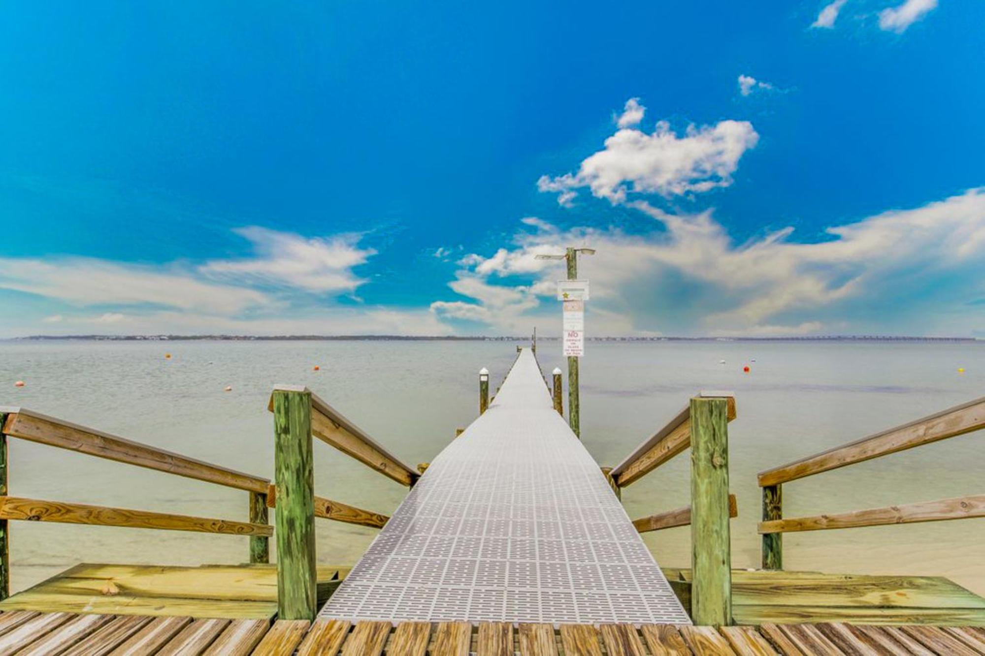 Baywatch F5 * Pensacola Beach