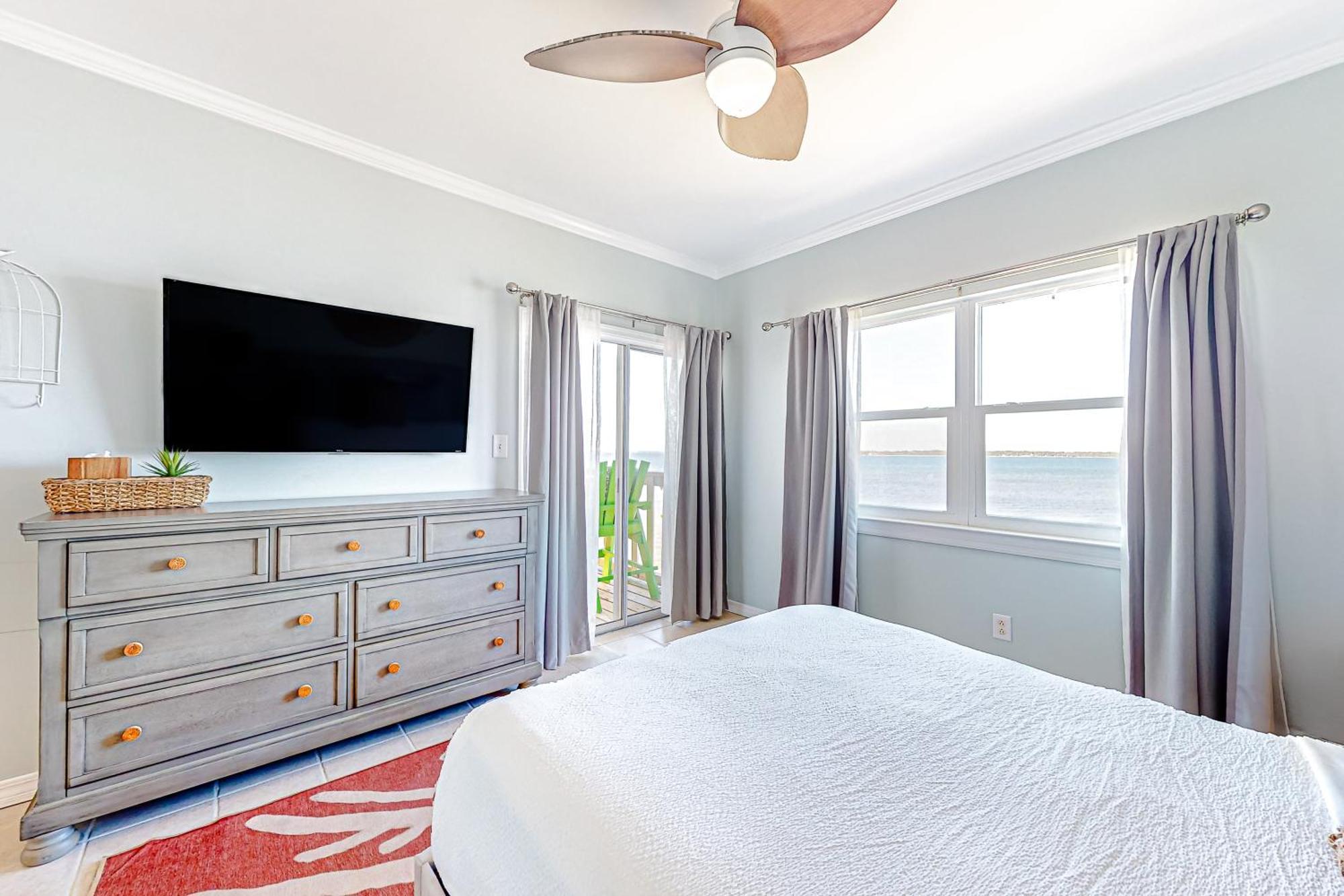 Baywatch B8 Apartment Pensacola Beach