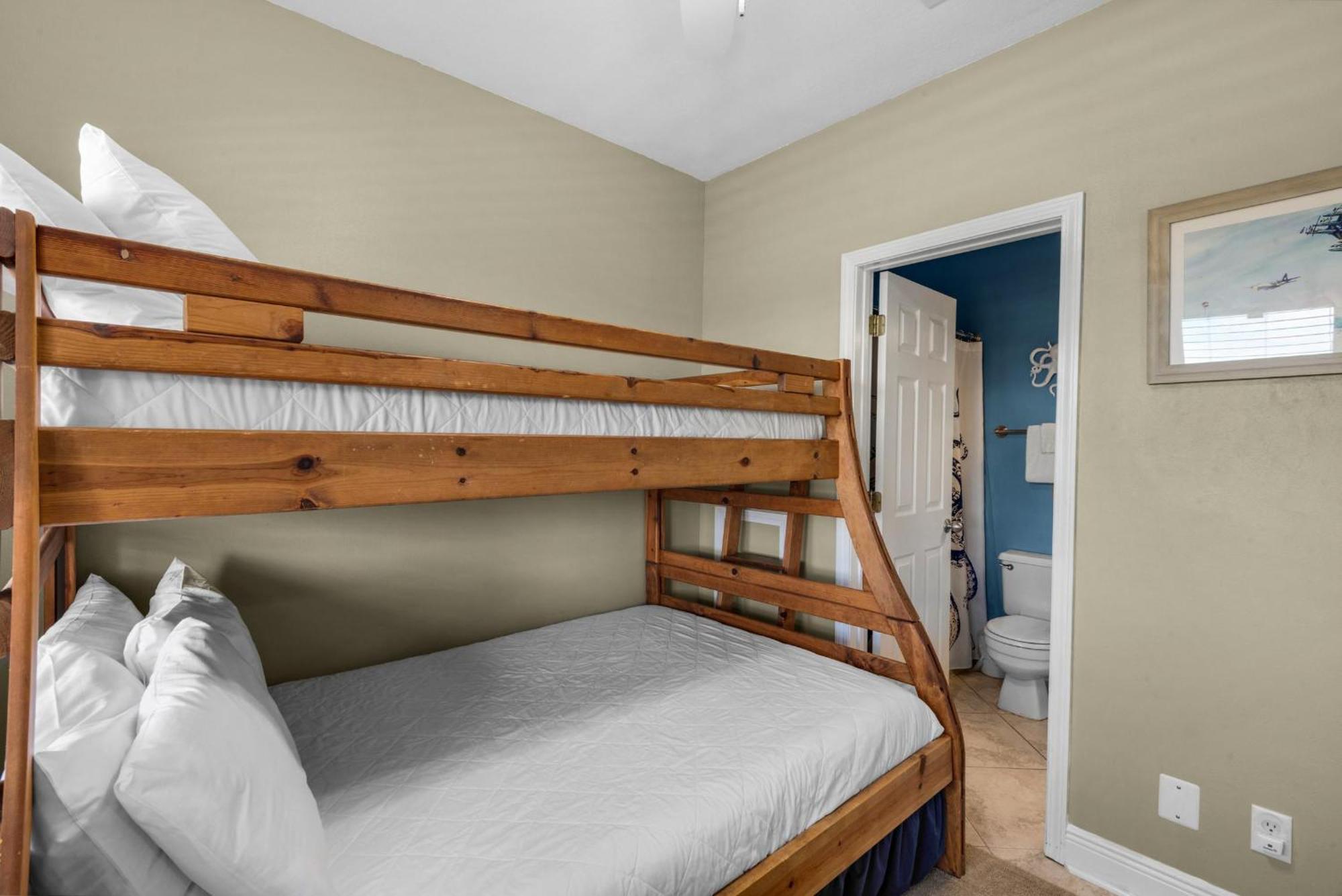 Baywatch C8 Holiday home