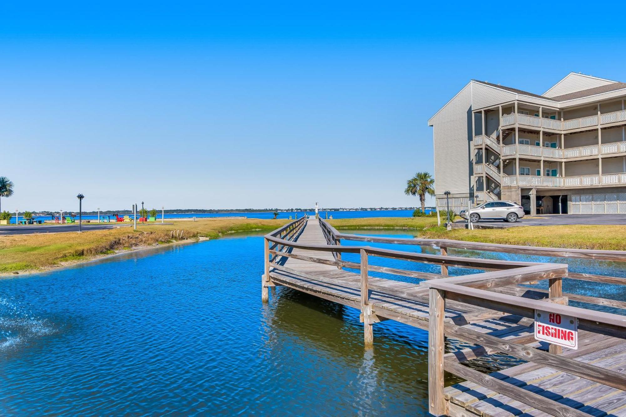 Baywatch B8 Apartment *