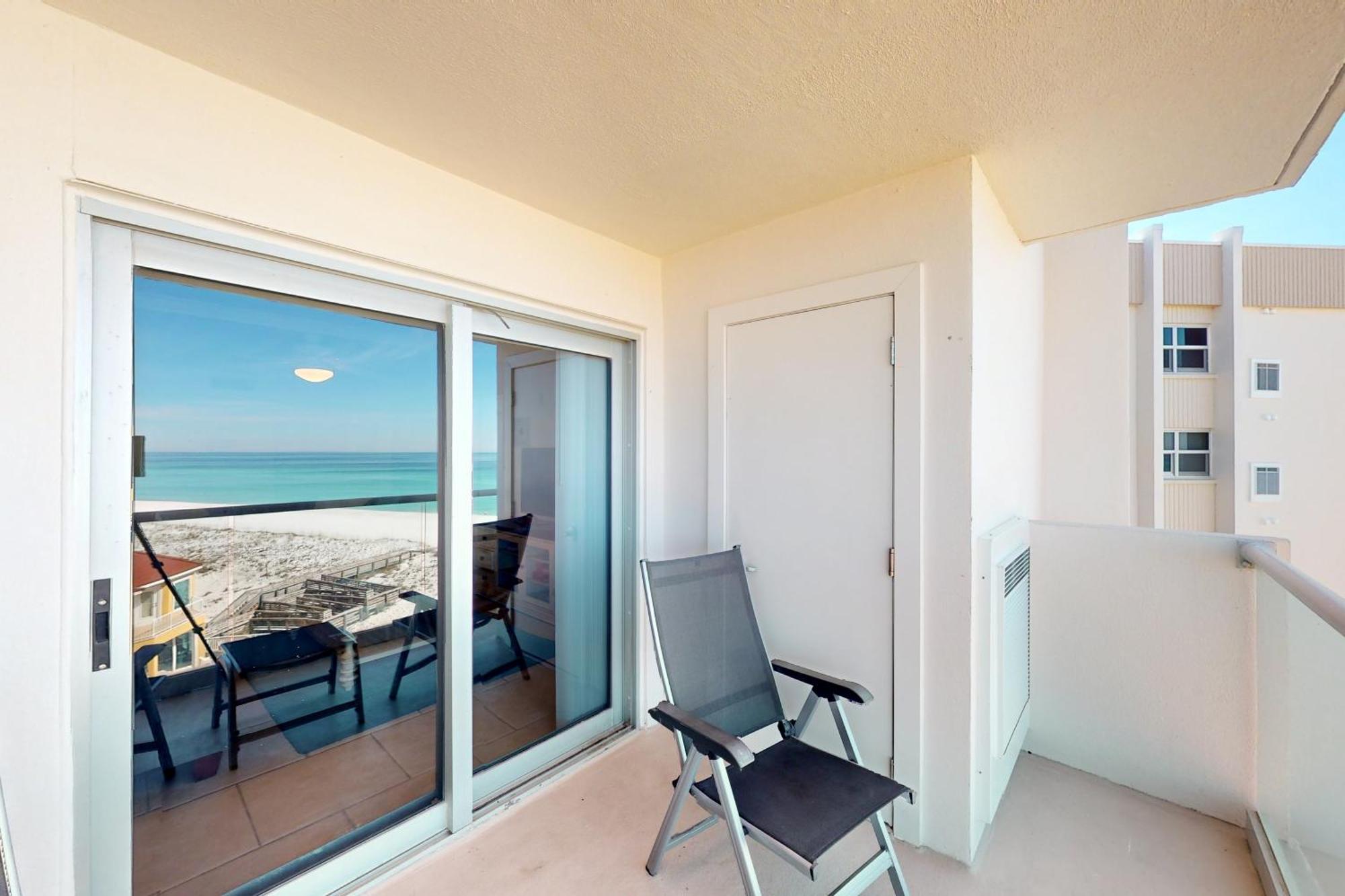 Apartment Regency Towers W 707 *