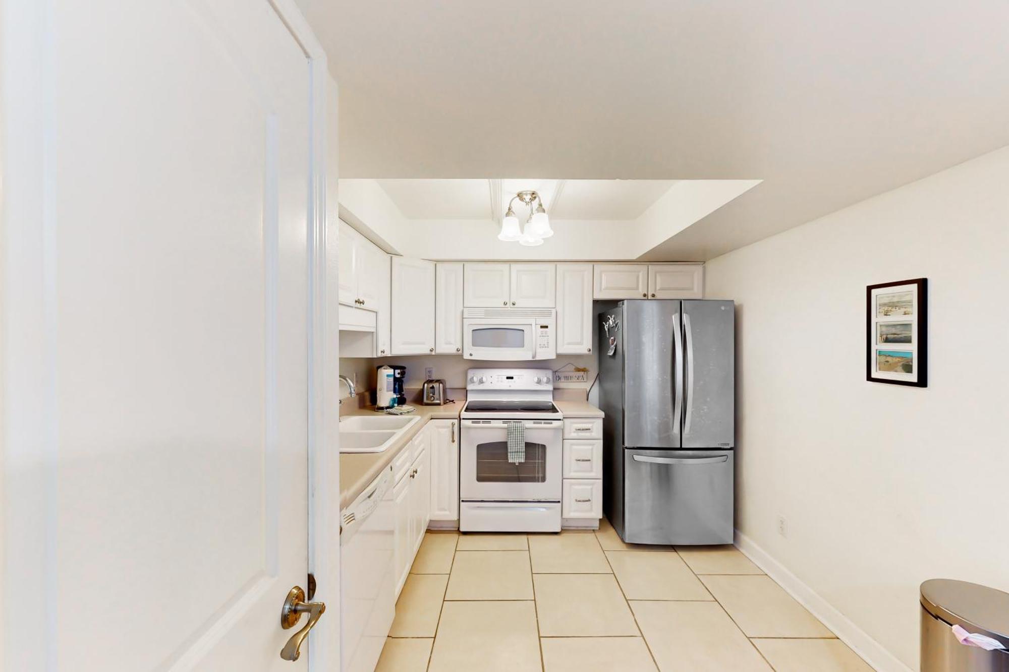 Apartment Regency Towers W 707 *