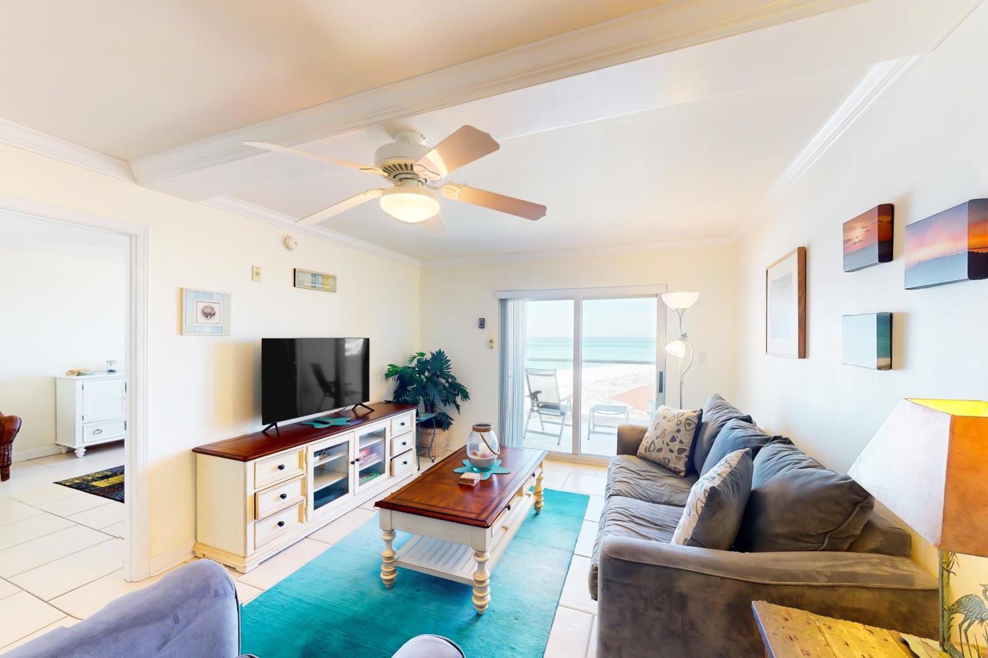 Apartment Regency Towers W 707 *