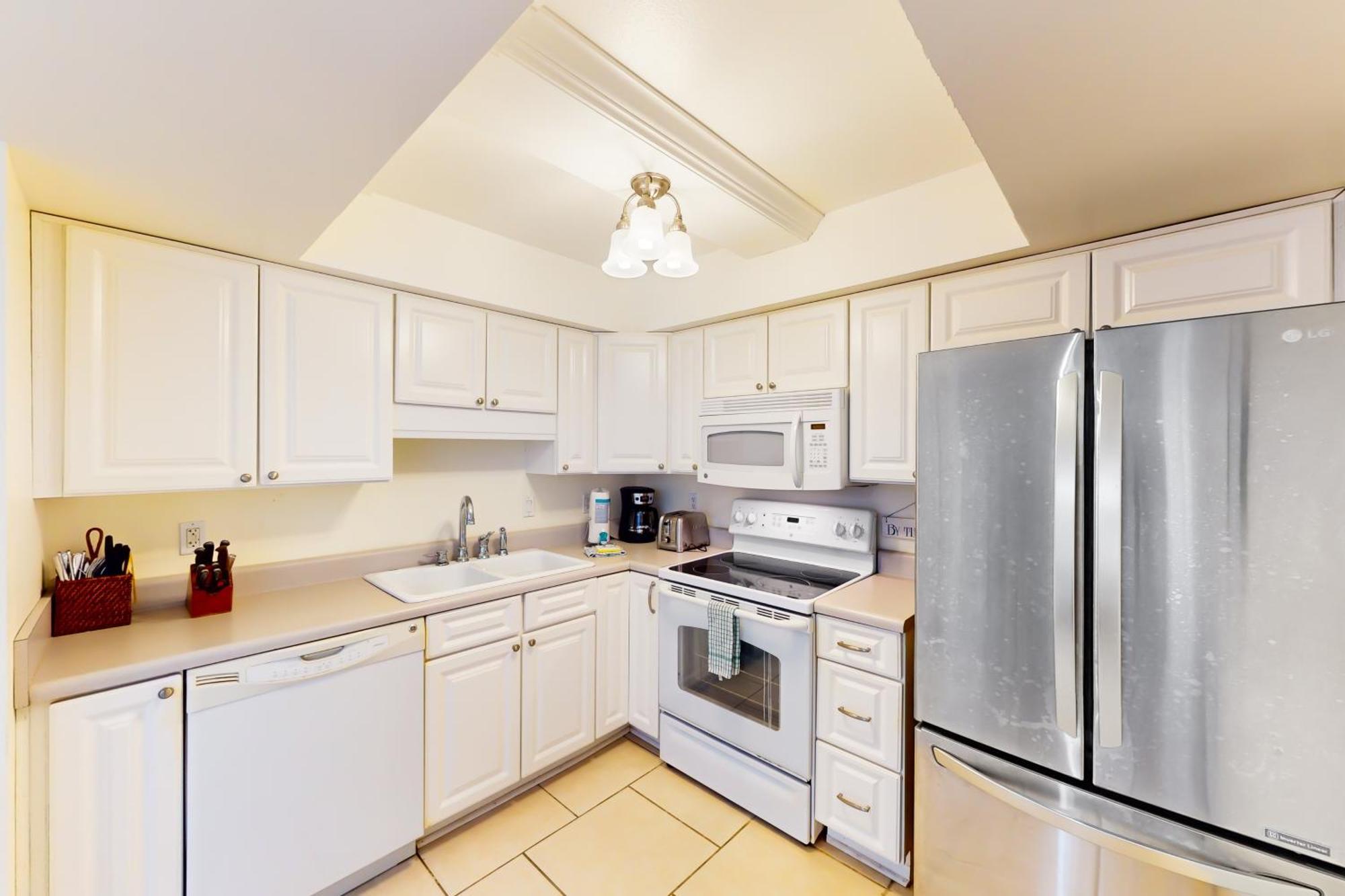 Regency Towers W 707 *